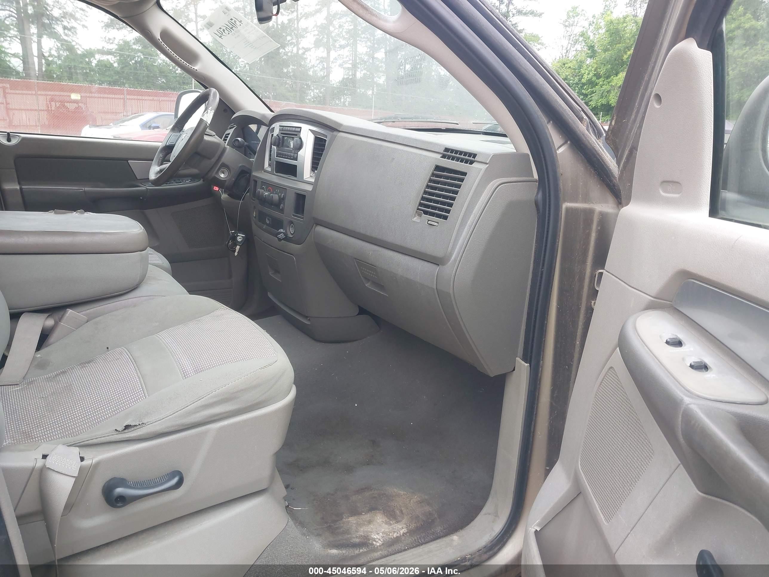 DODGE RAM image 5