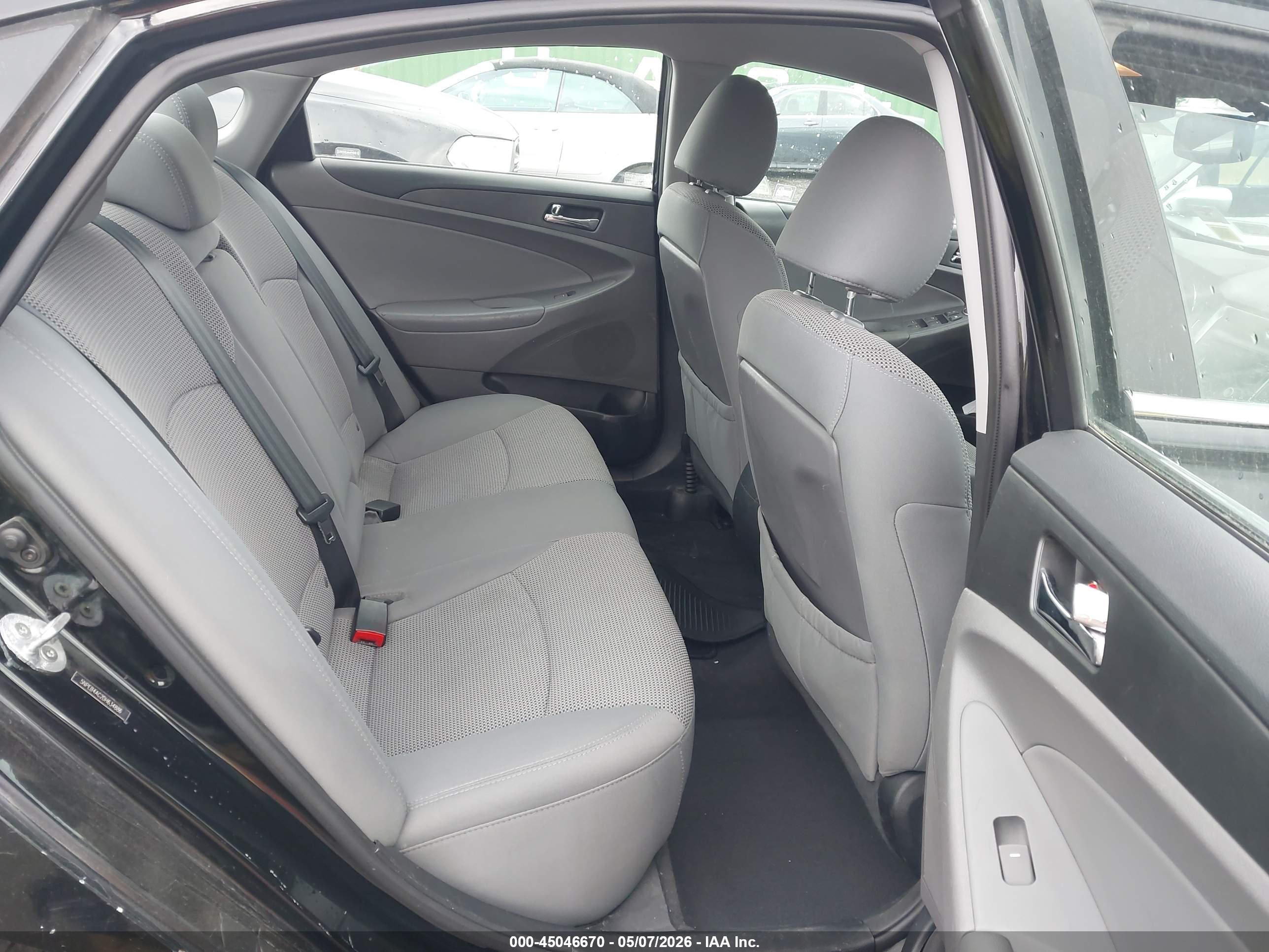HYUNDAI SONATA image 8