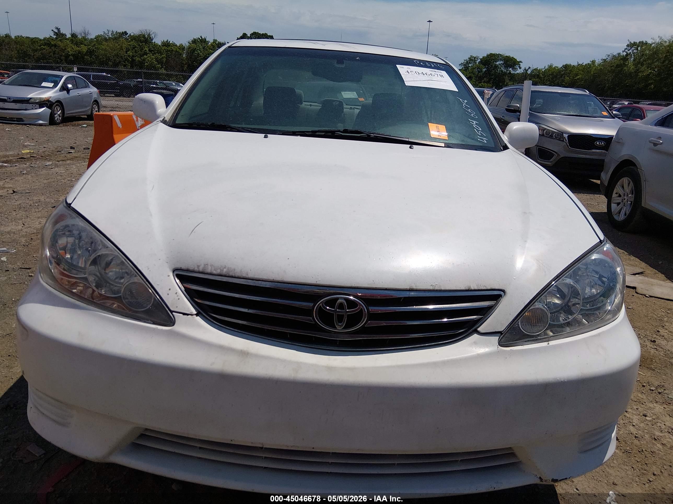 TOYOTA CAMRY image 6