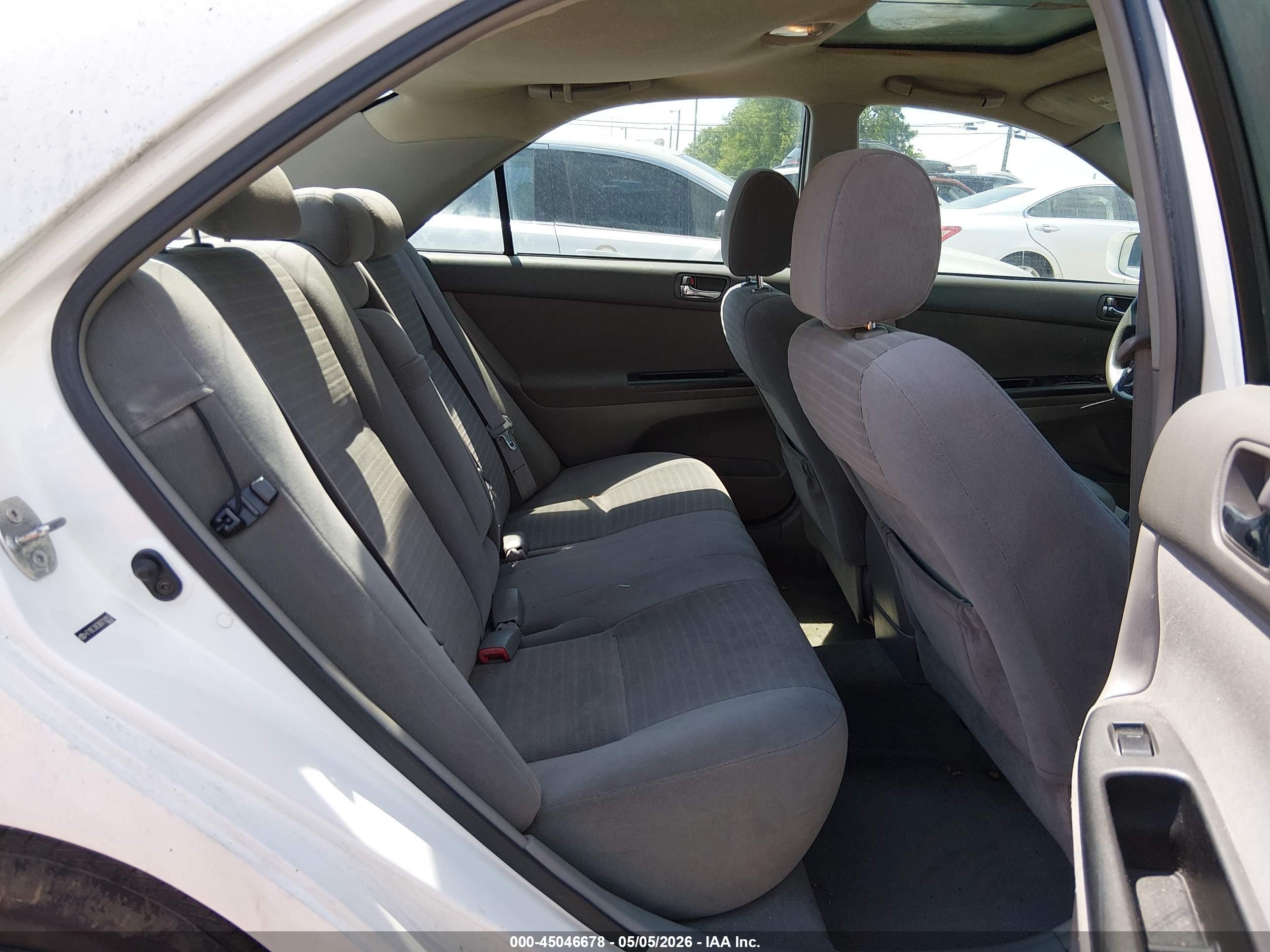 TOYOTA CAMRY image 8