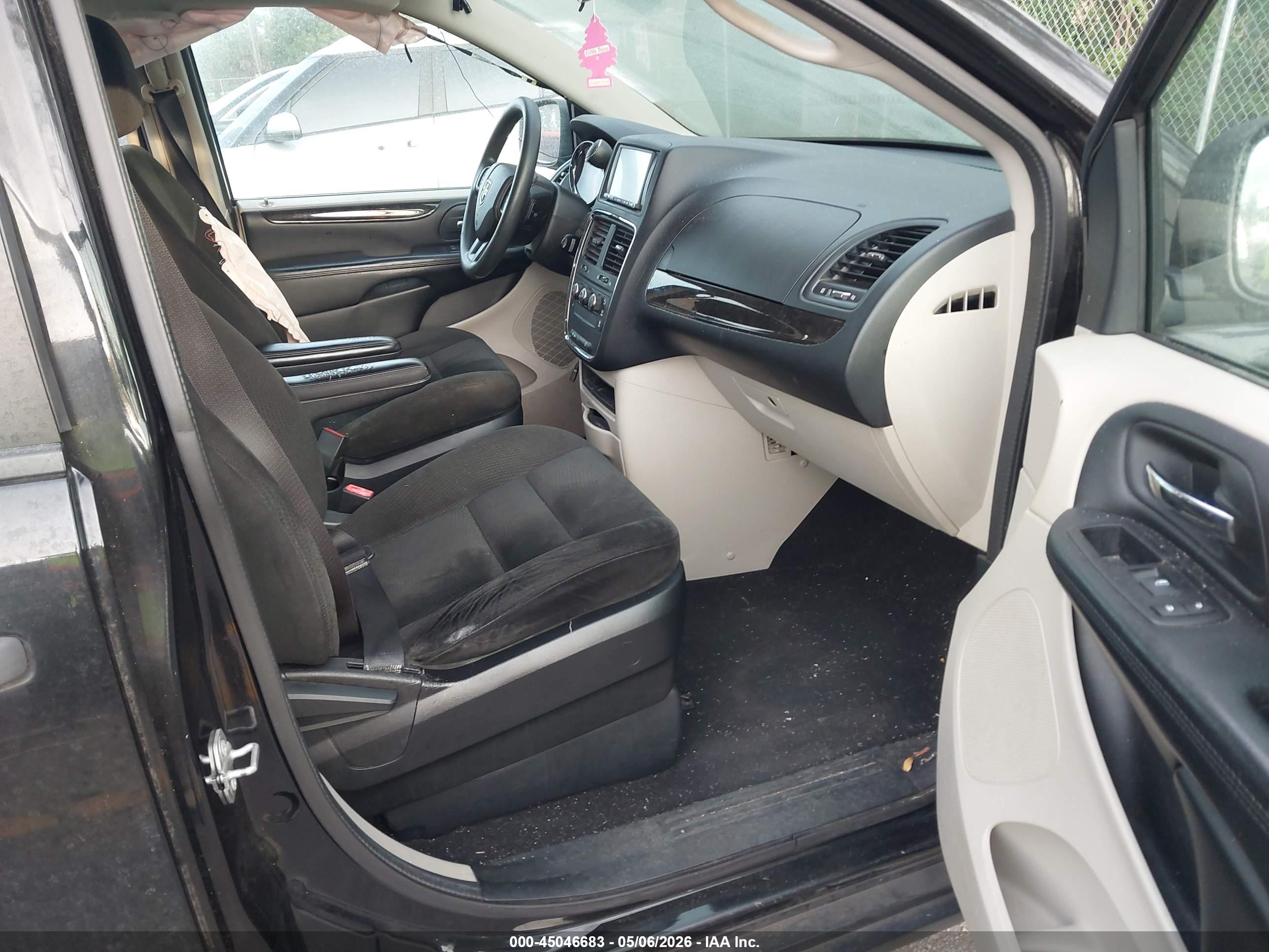DODGE GRAND image 5