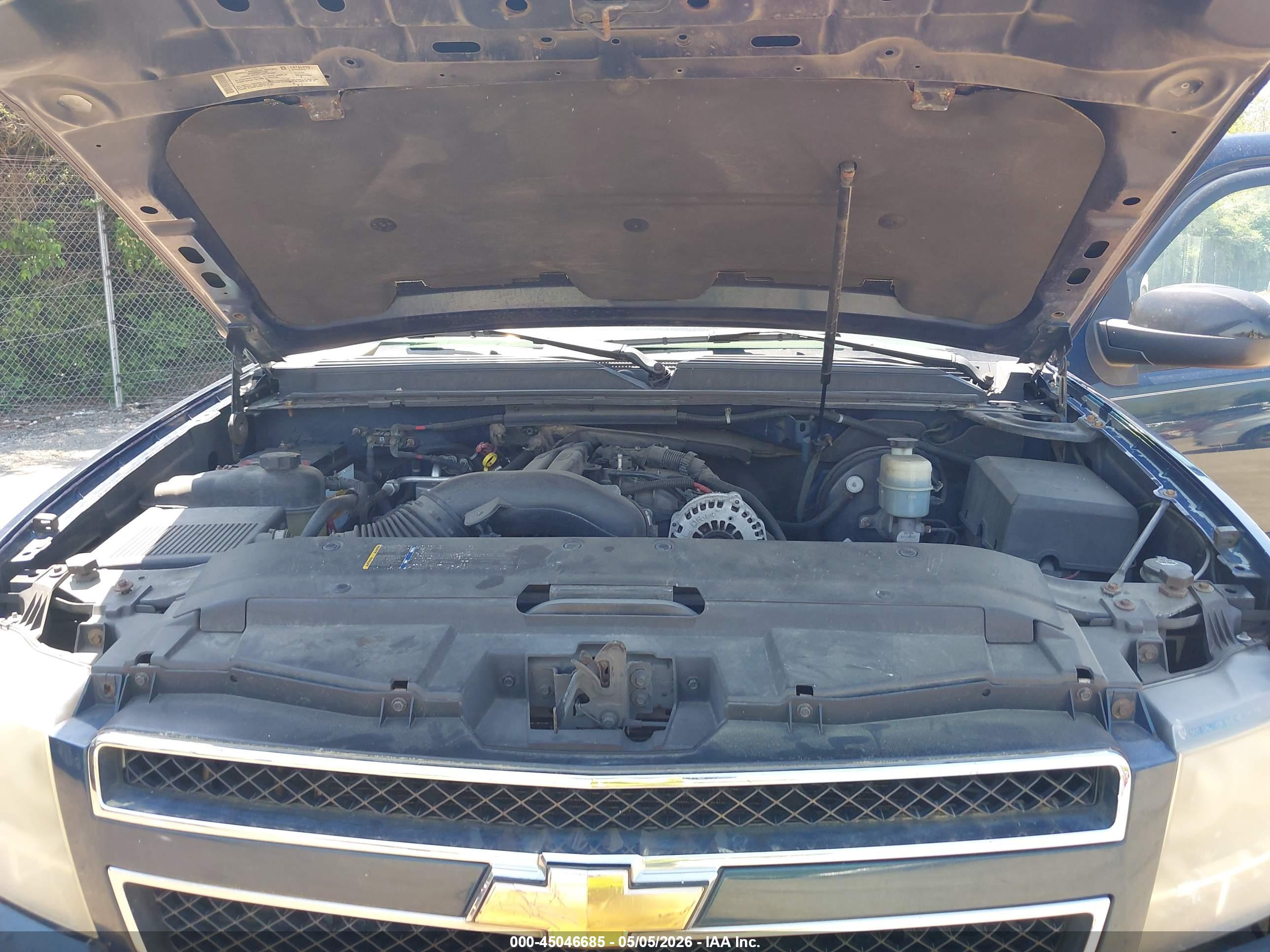 CHEVROLET SUBURBAN image 10