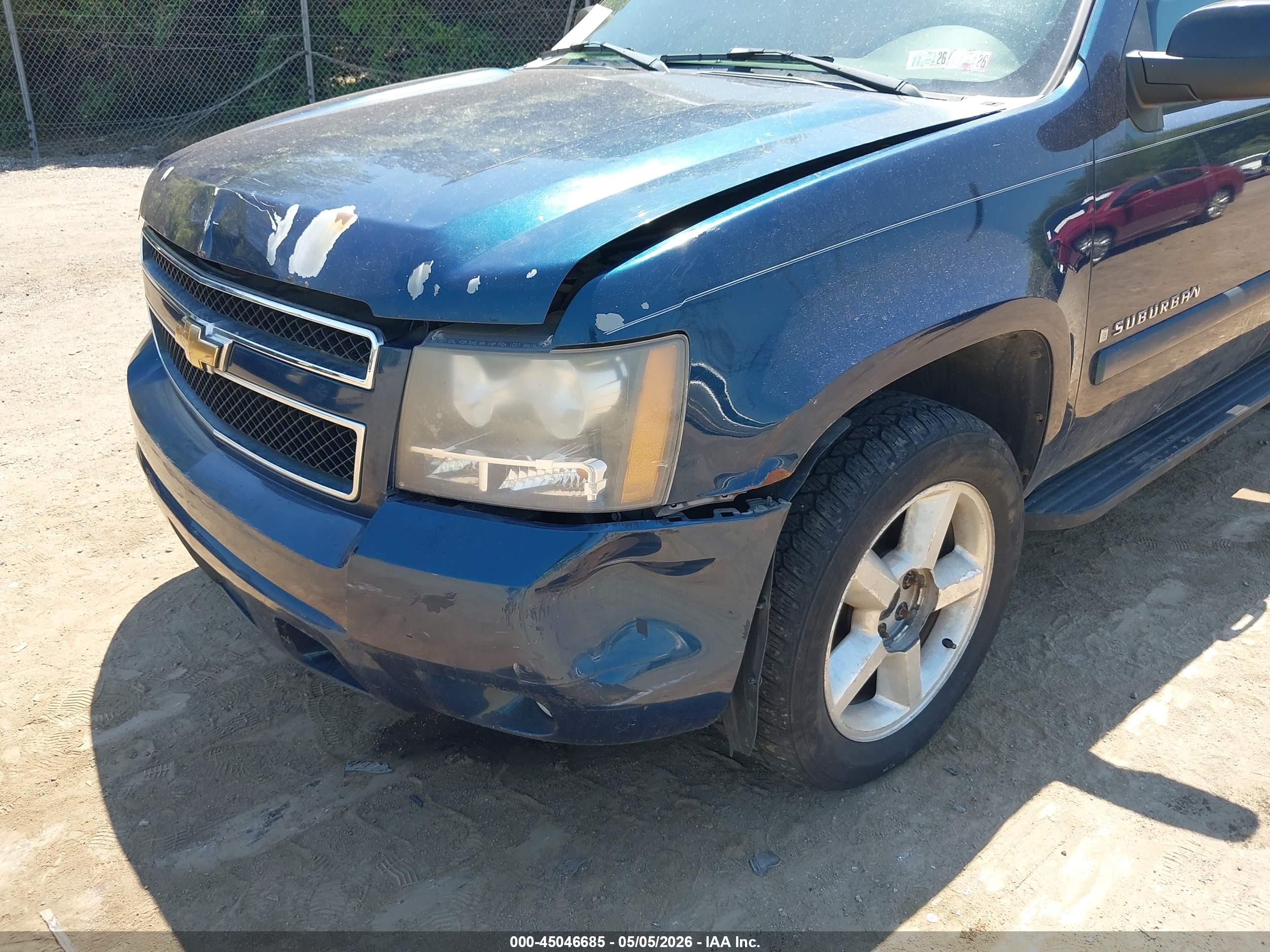 CHEVROLET SUBURBAN image 6