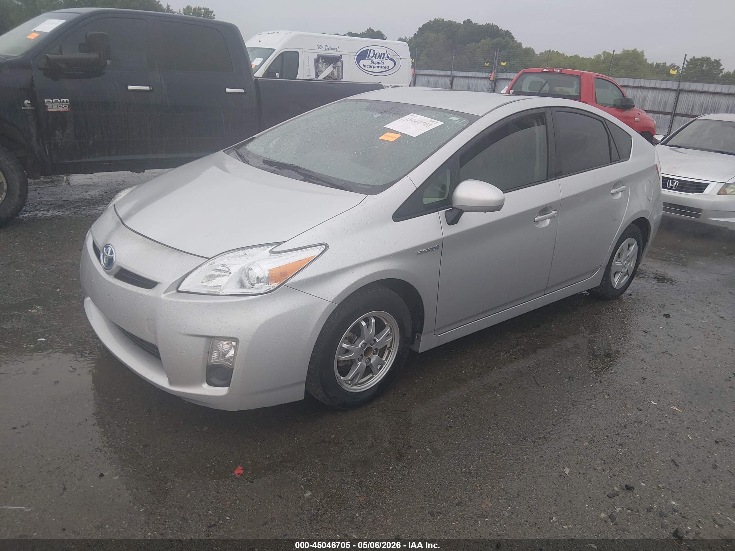 TOYOTA PRIUS image 2