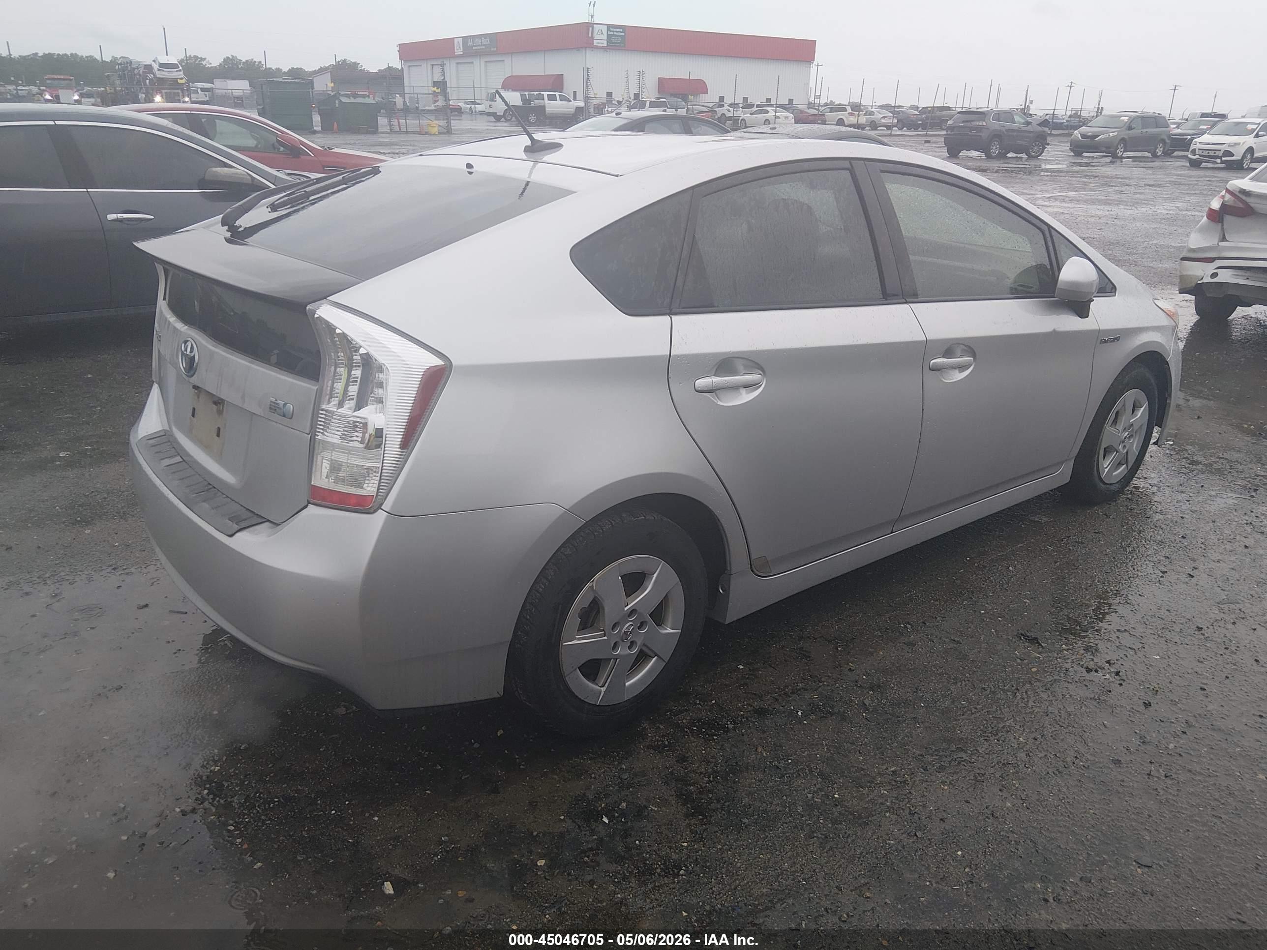 TOYOTA PRIUS image 4