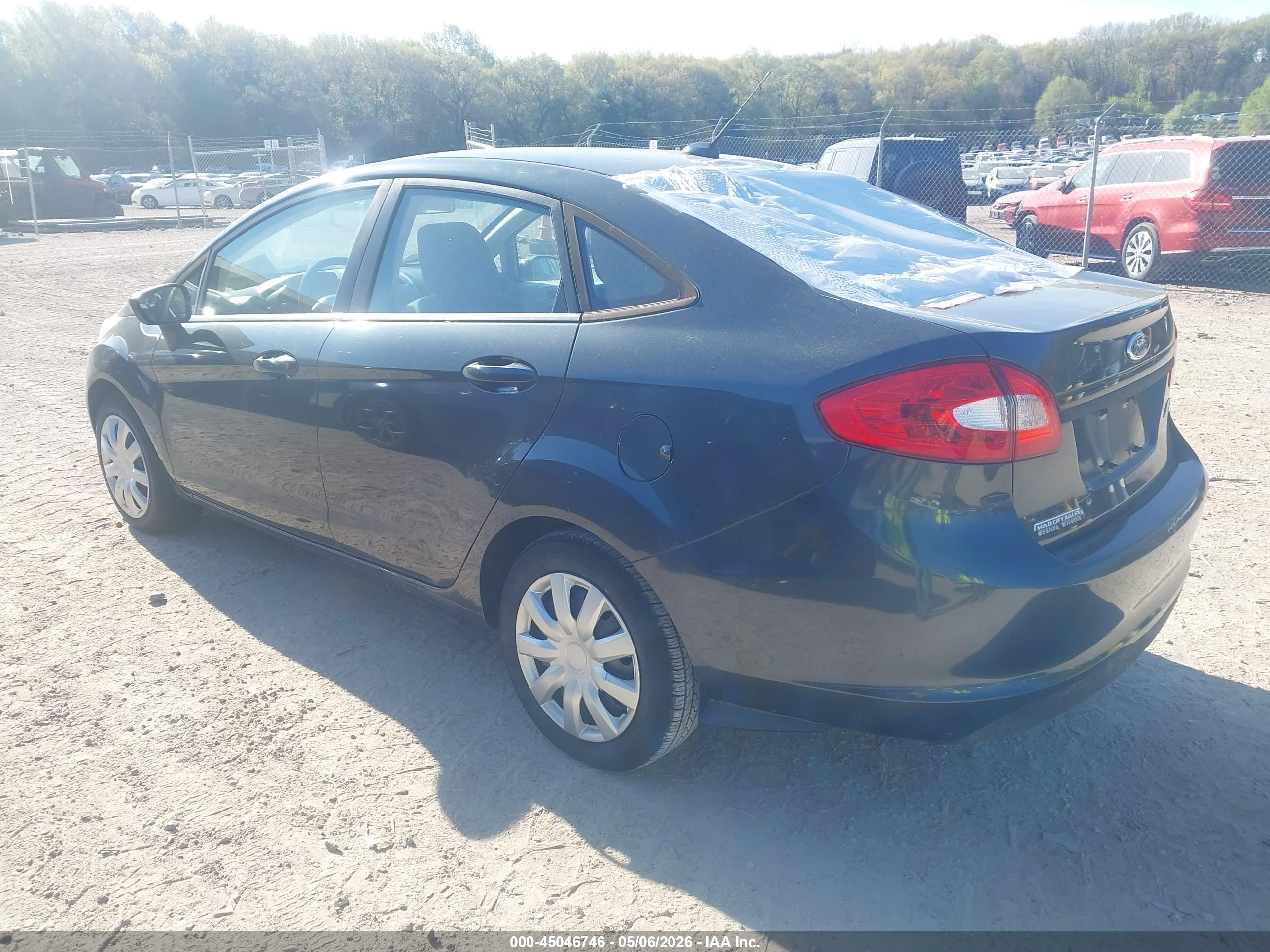 FORD FIESTA image 3