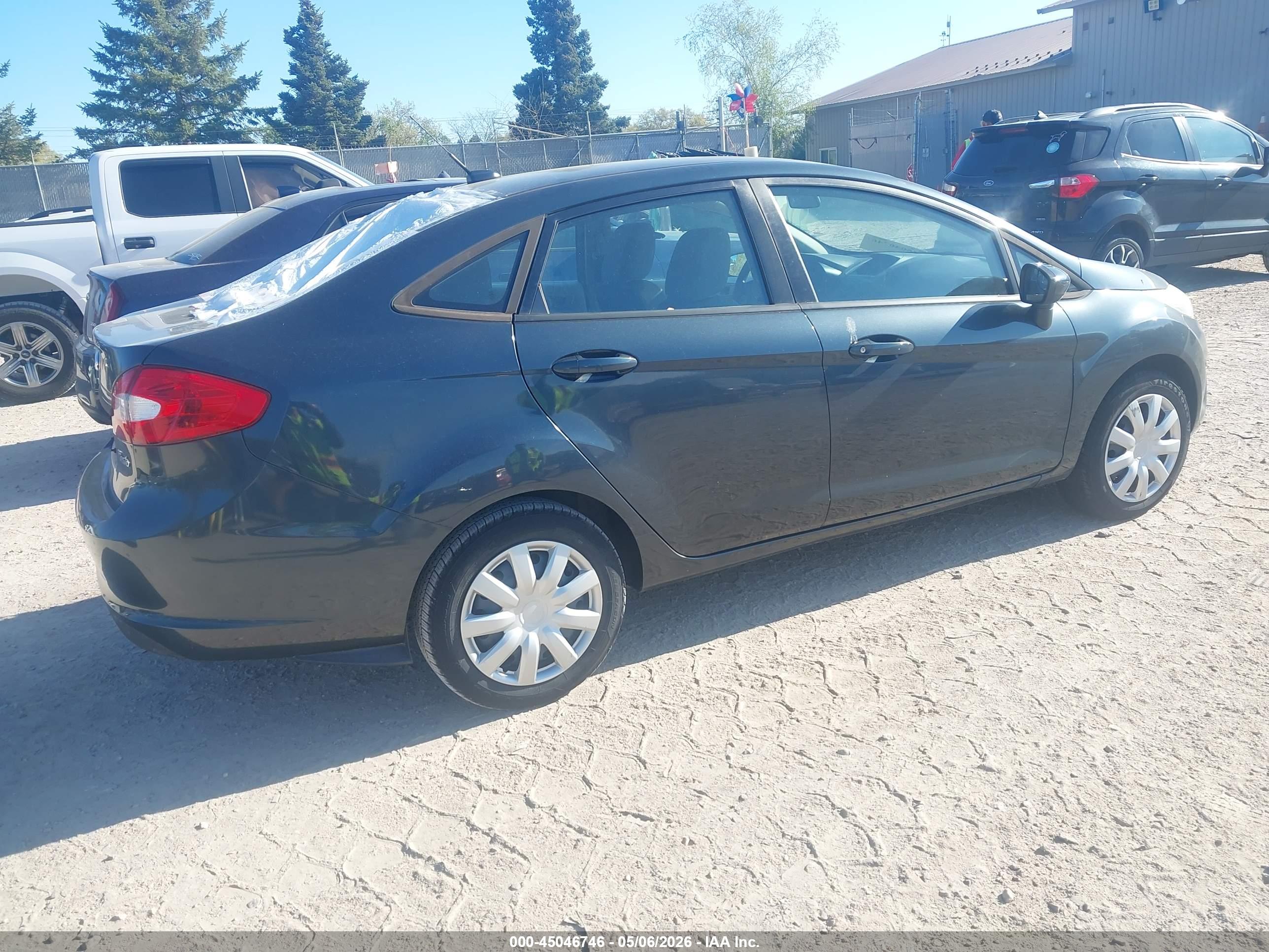 FORD FIESTA image 4