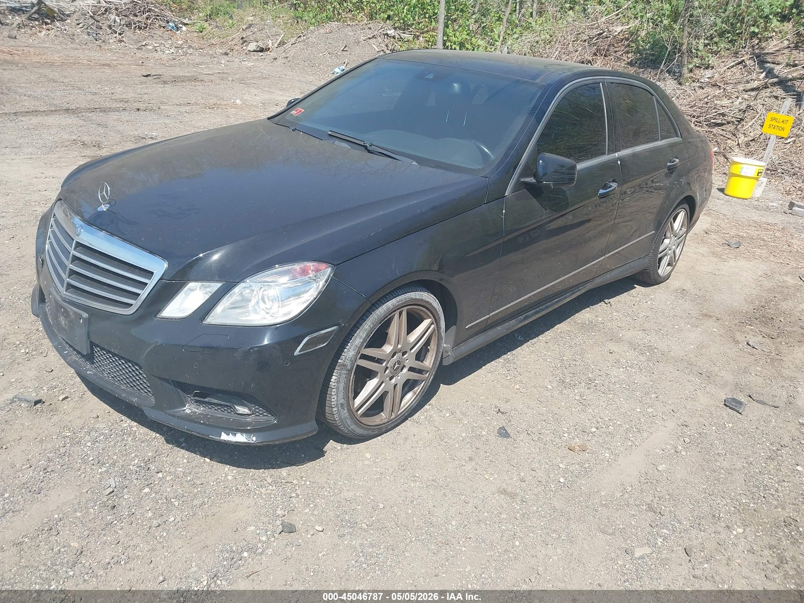 MERCEDES-BENZ E image 2