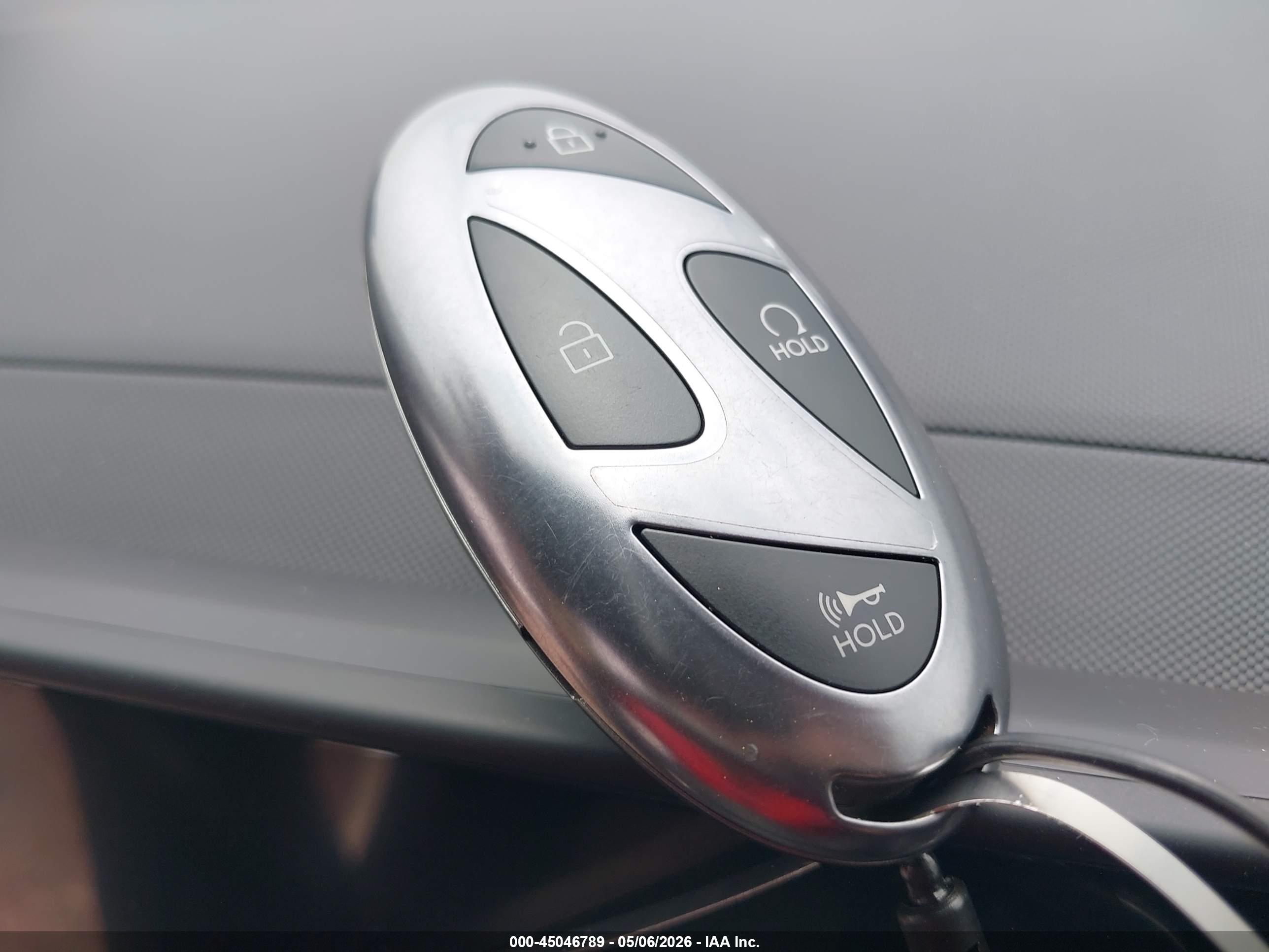 HYUNDAI KONA image 11
