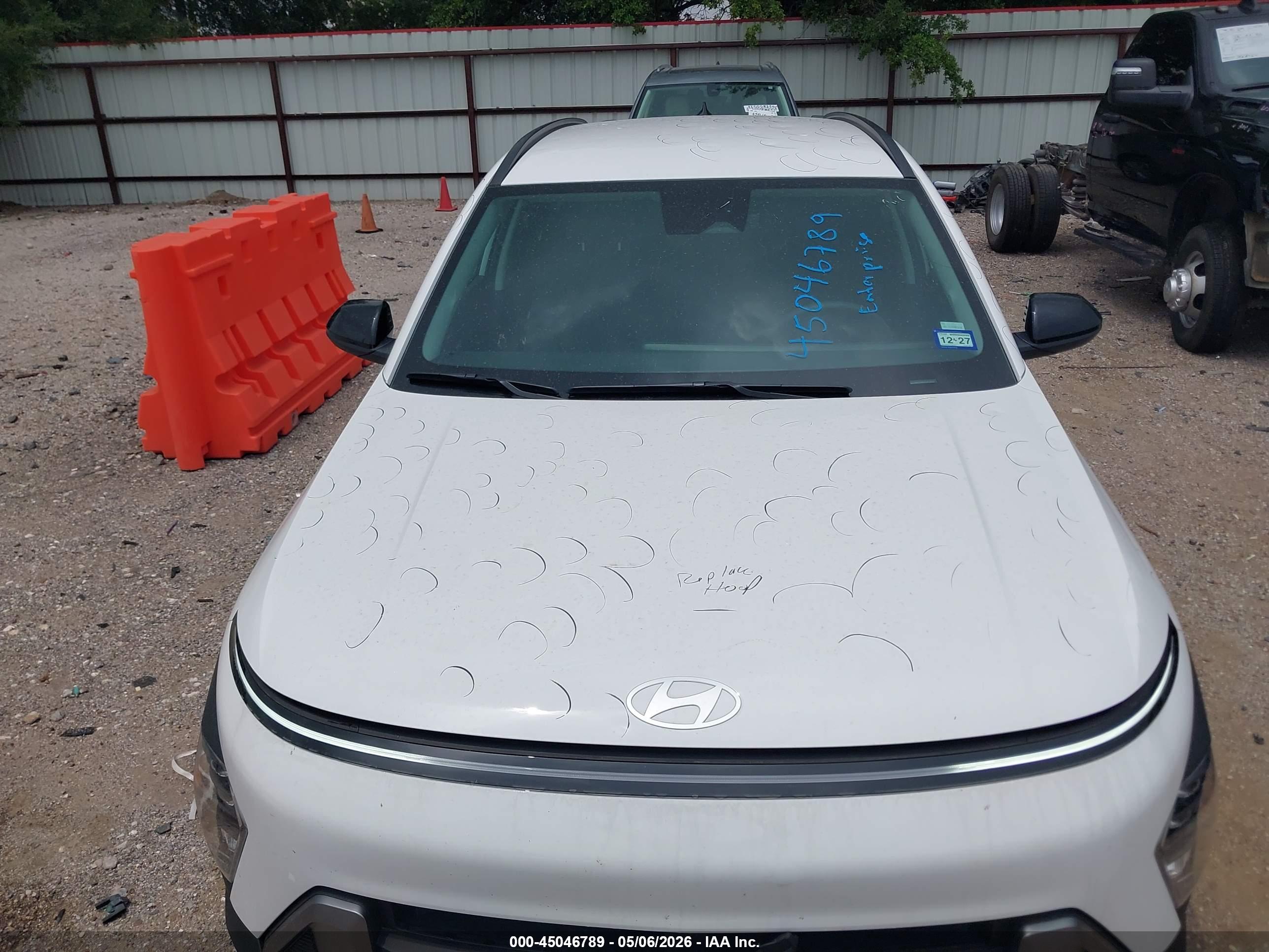 HYUNDAI KONA image 6