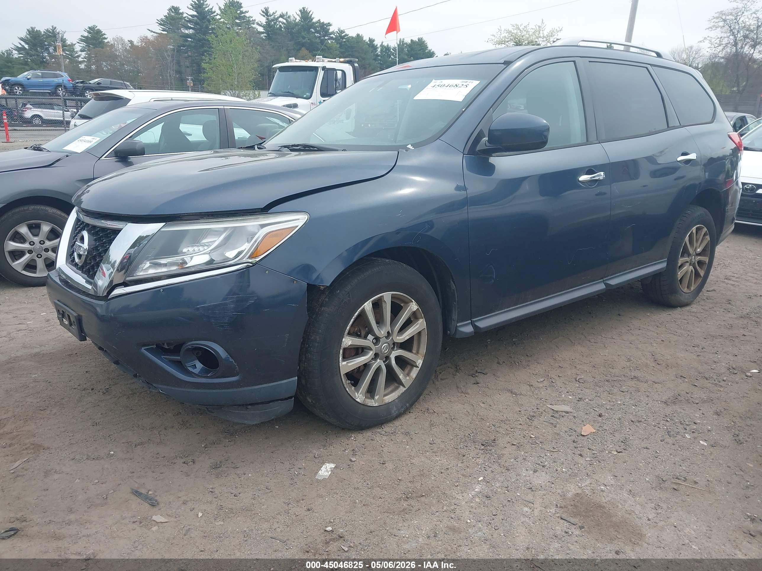 NISSAN PATHFINDER image 2