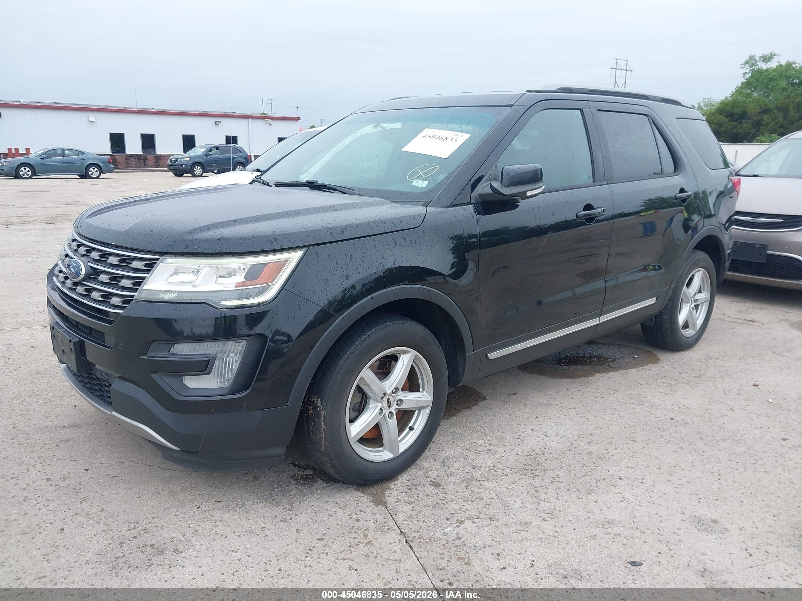 FORD EXPLORER image 2