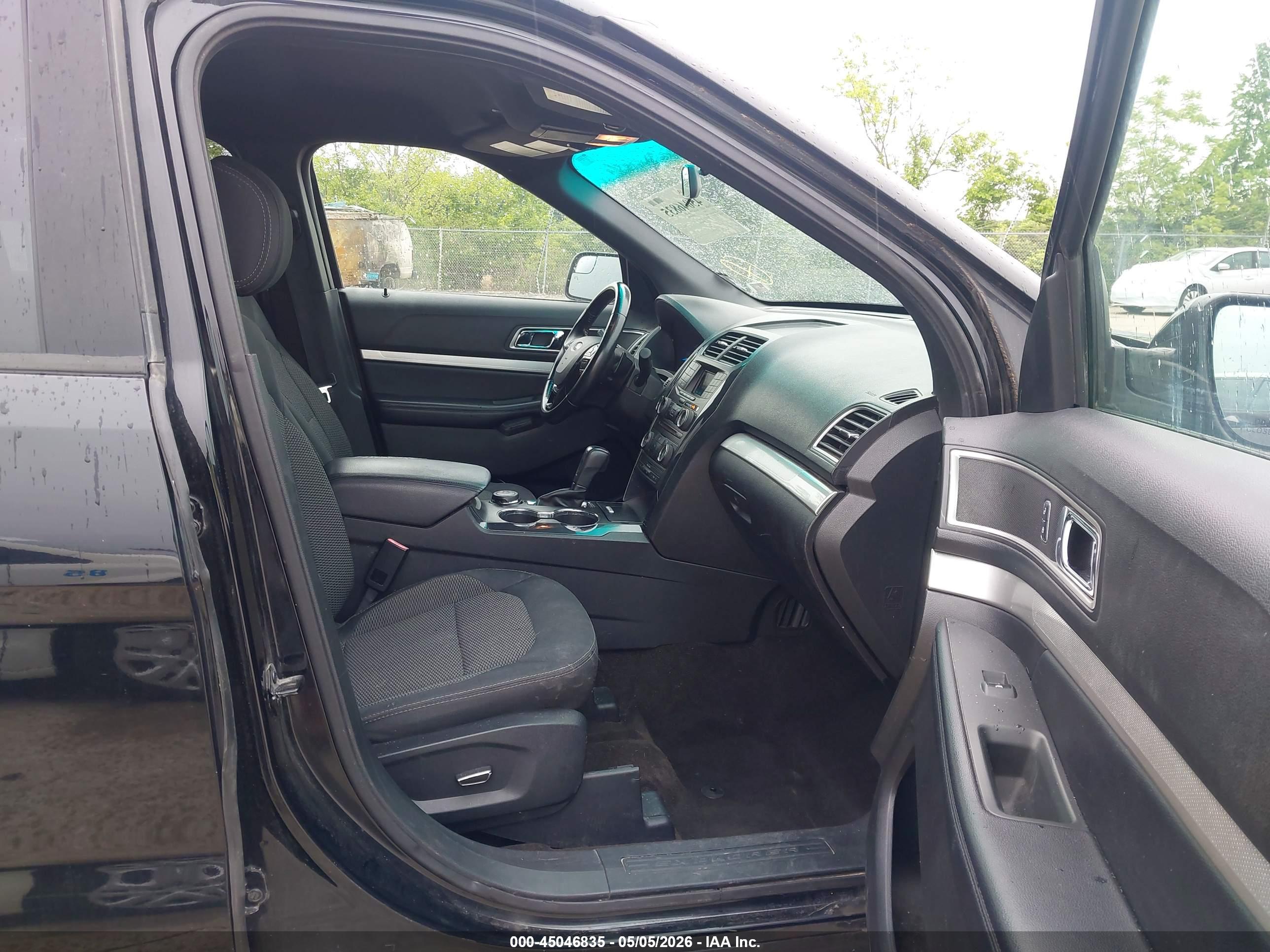 FORD EXPLORER image 5