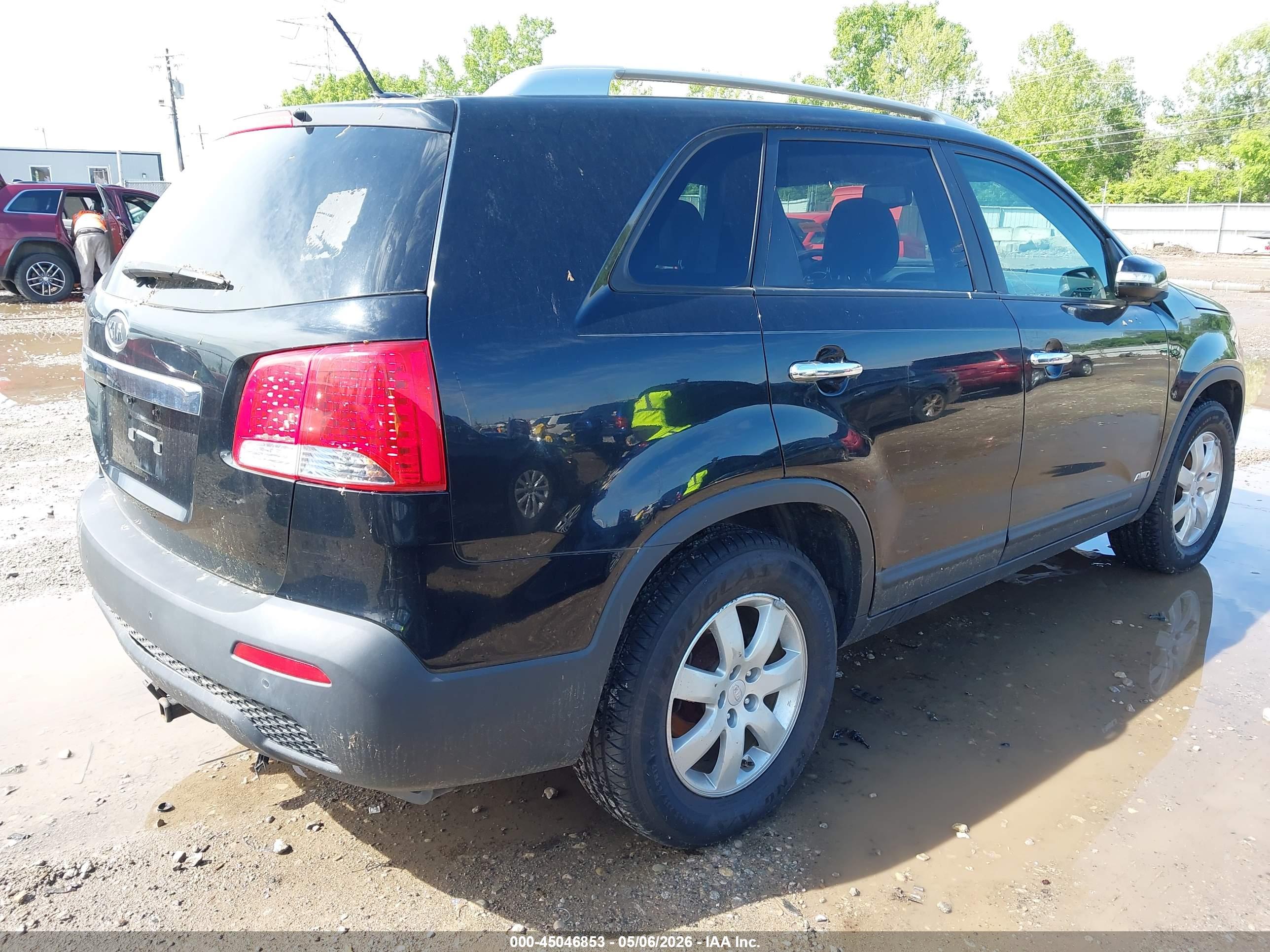 KIA SORENTO image 4