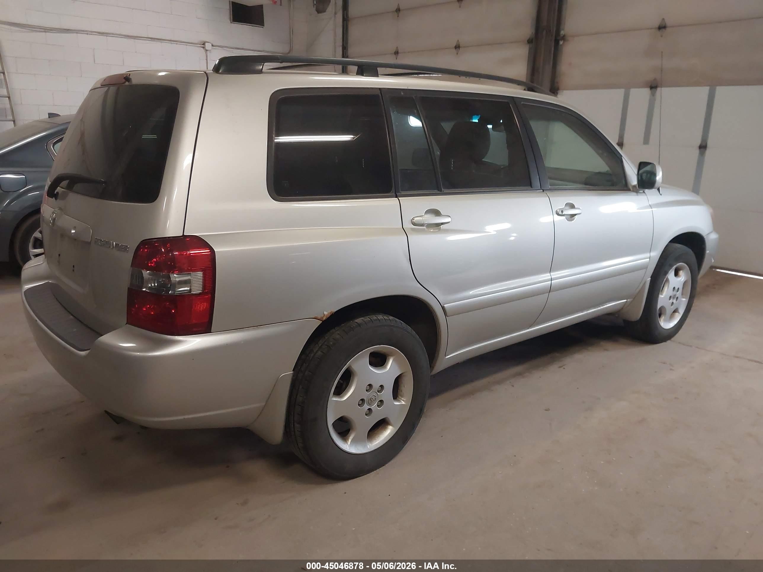 TOYOTA HIGHLANDER image 4