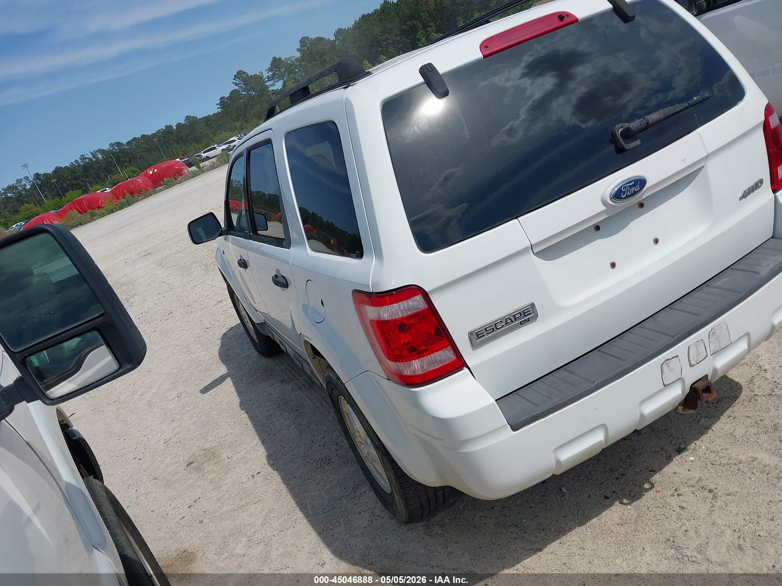FORD ESCAPE image 3