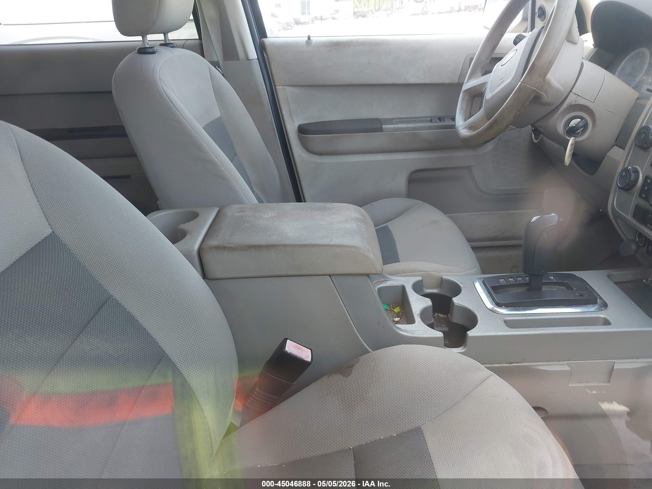 FORD ESCAPE image 5