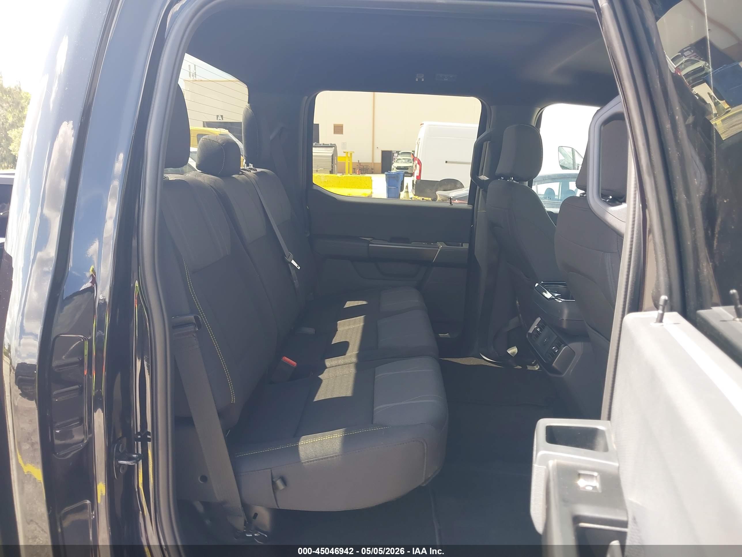 FORD F-150 image 8