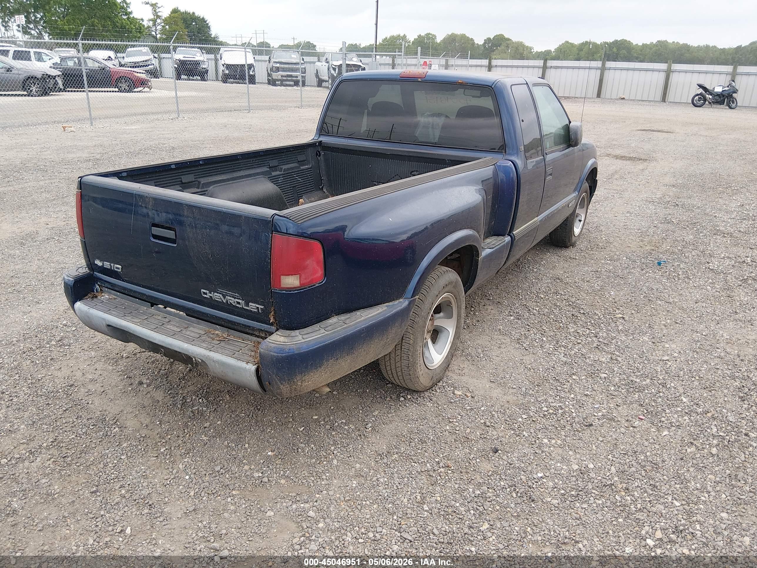 CHEVROLET S-10 image 4