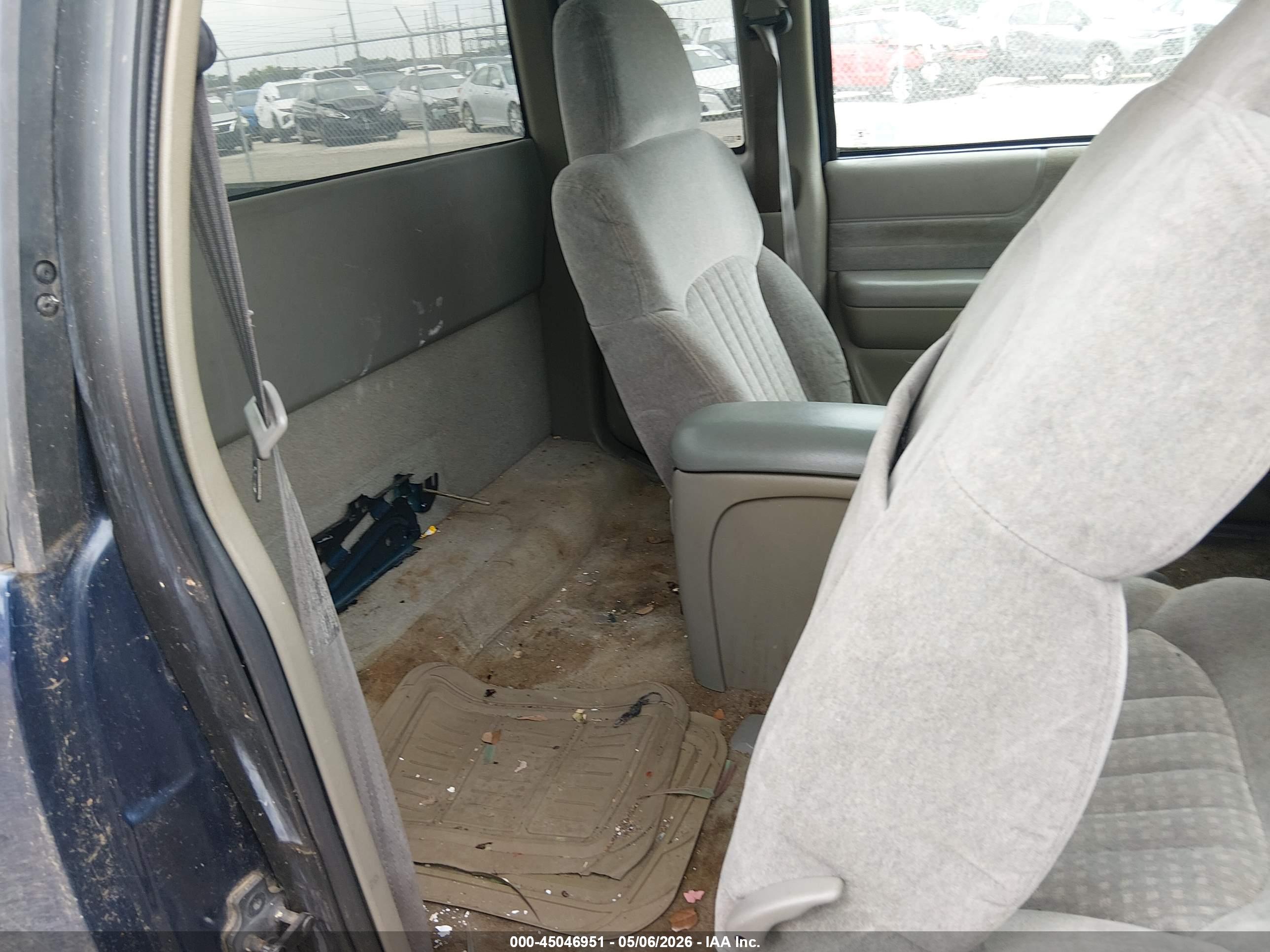 CHEVROLET S-10 image 8