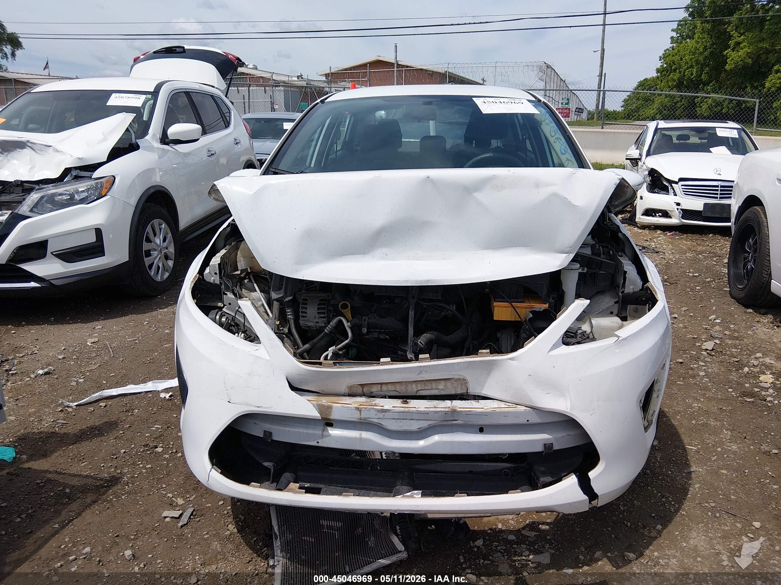 FORD FIESTA image 6