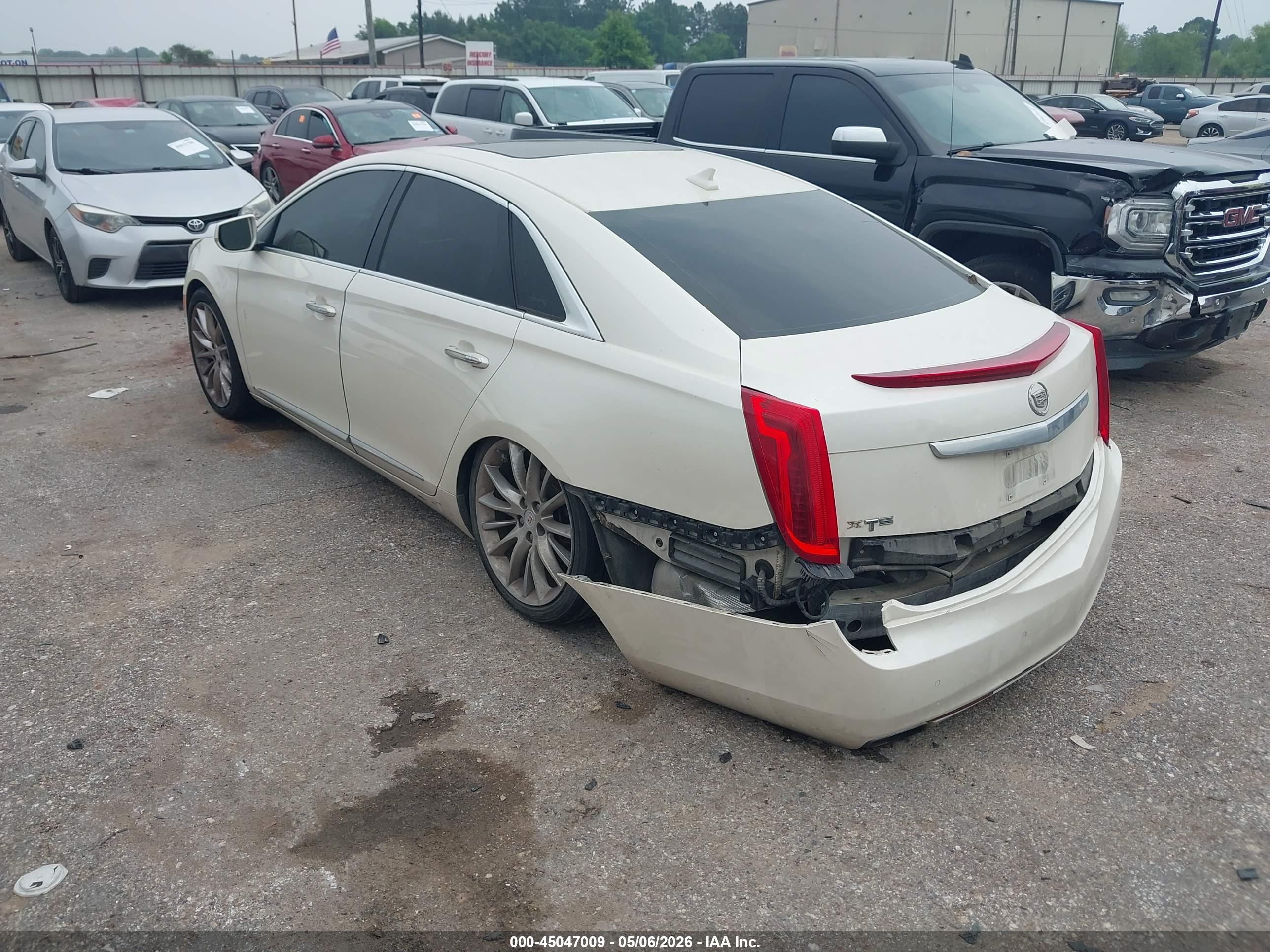 CADILLAC XTS image 3