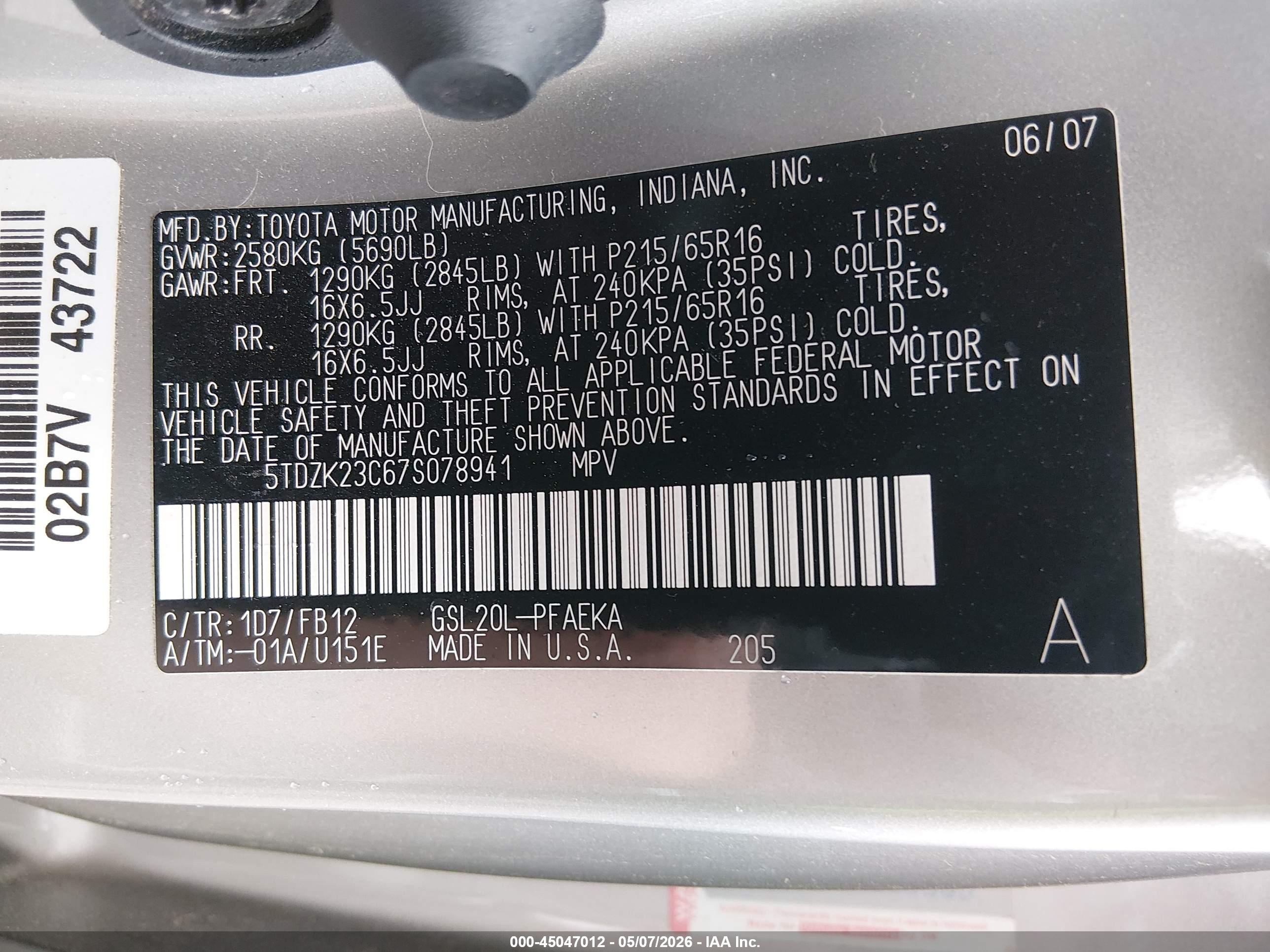 TOYOTA SIENNA image 9