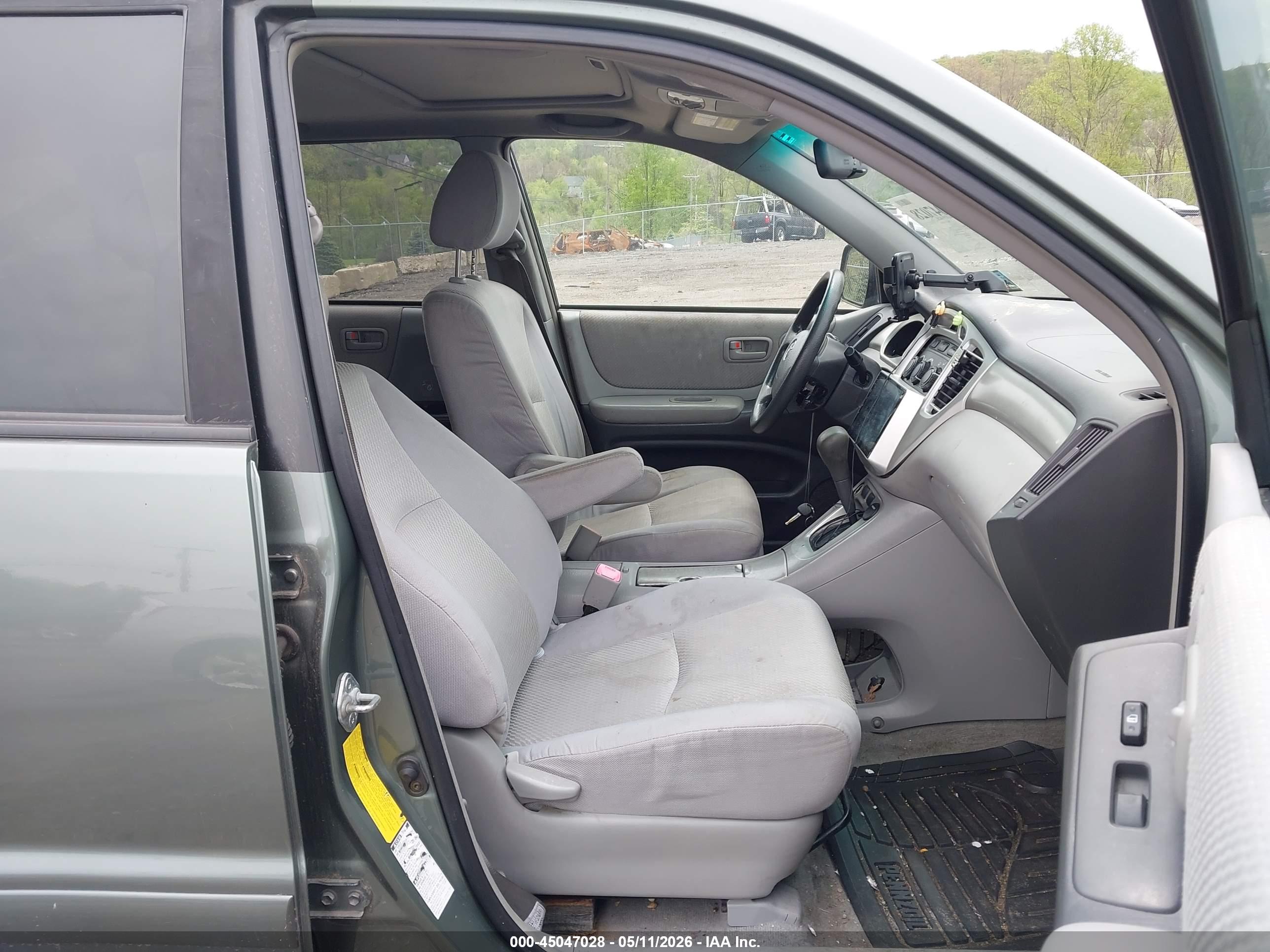 TOYOTA HIGHLANDER image 5