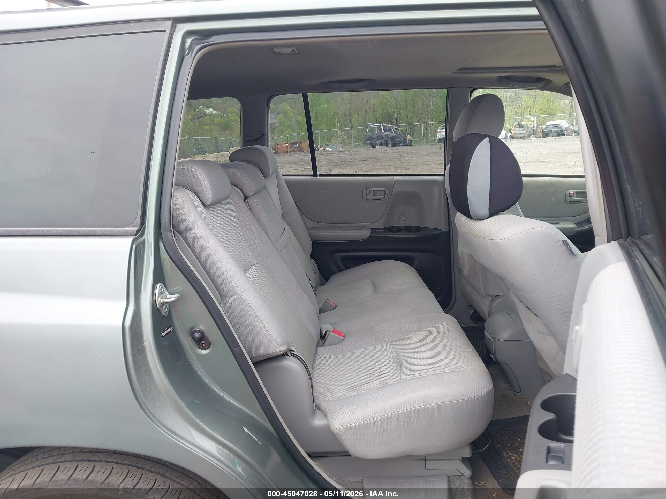 TOYOTA HIGHLANDER image 8