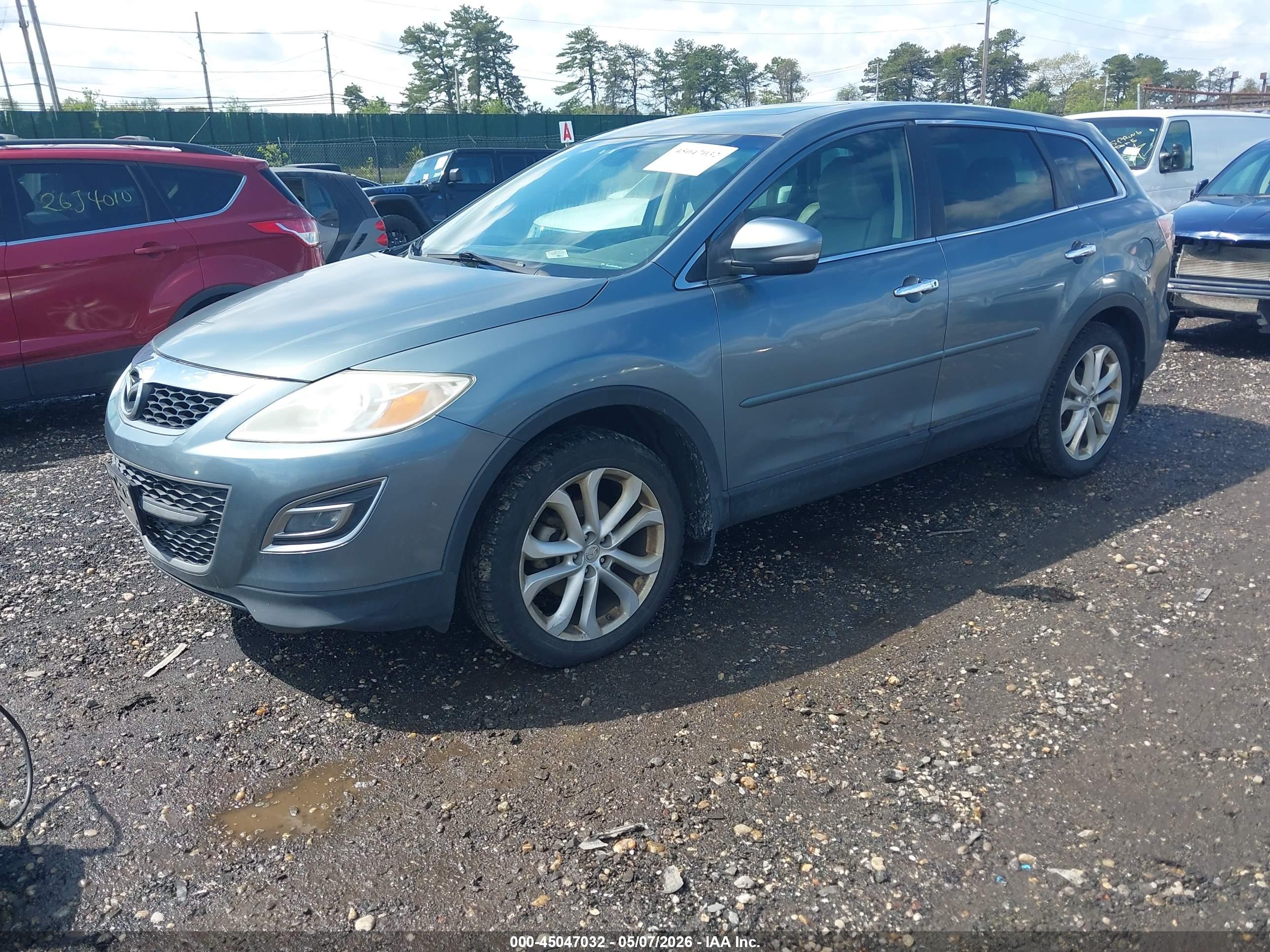 MAZDA CX-9 image 2