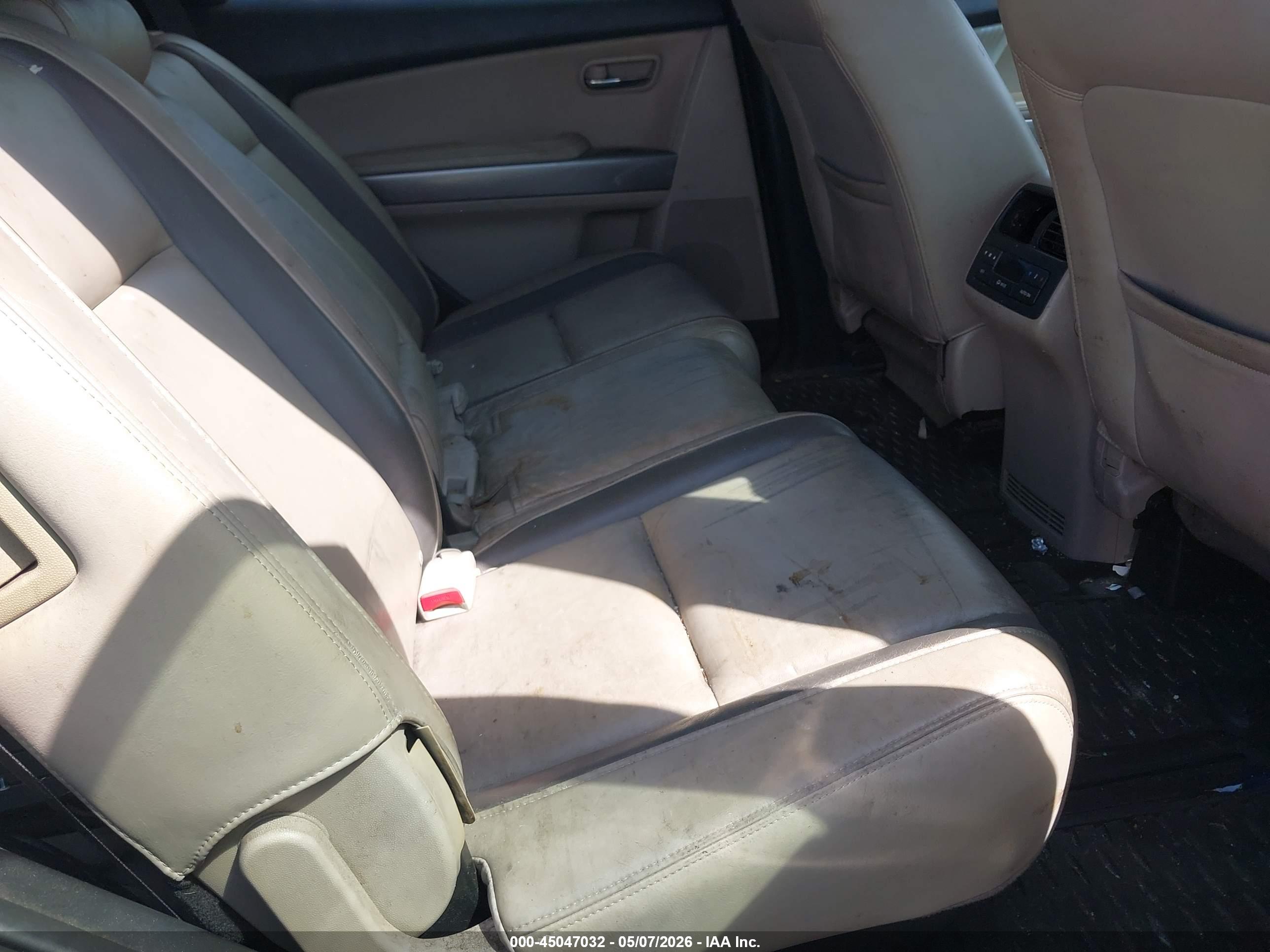 MAZDA CX-9 image 8