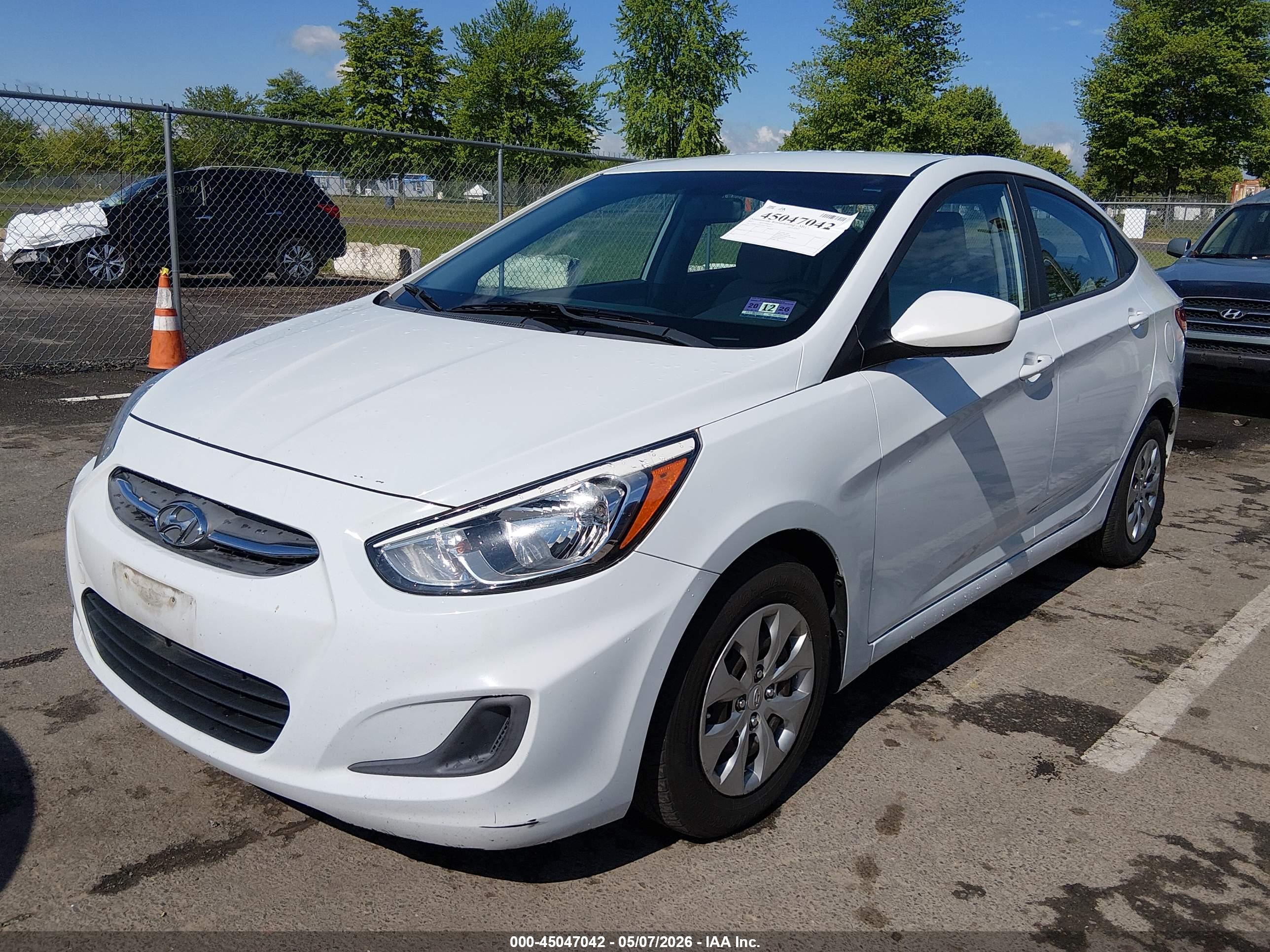 HYUNDAI ACCENT image 2