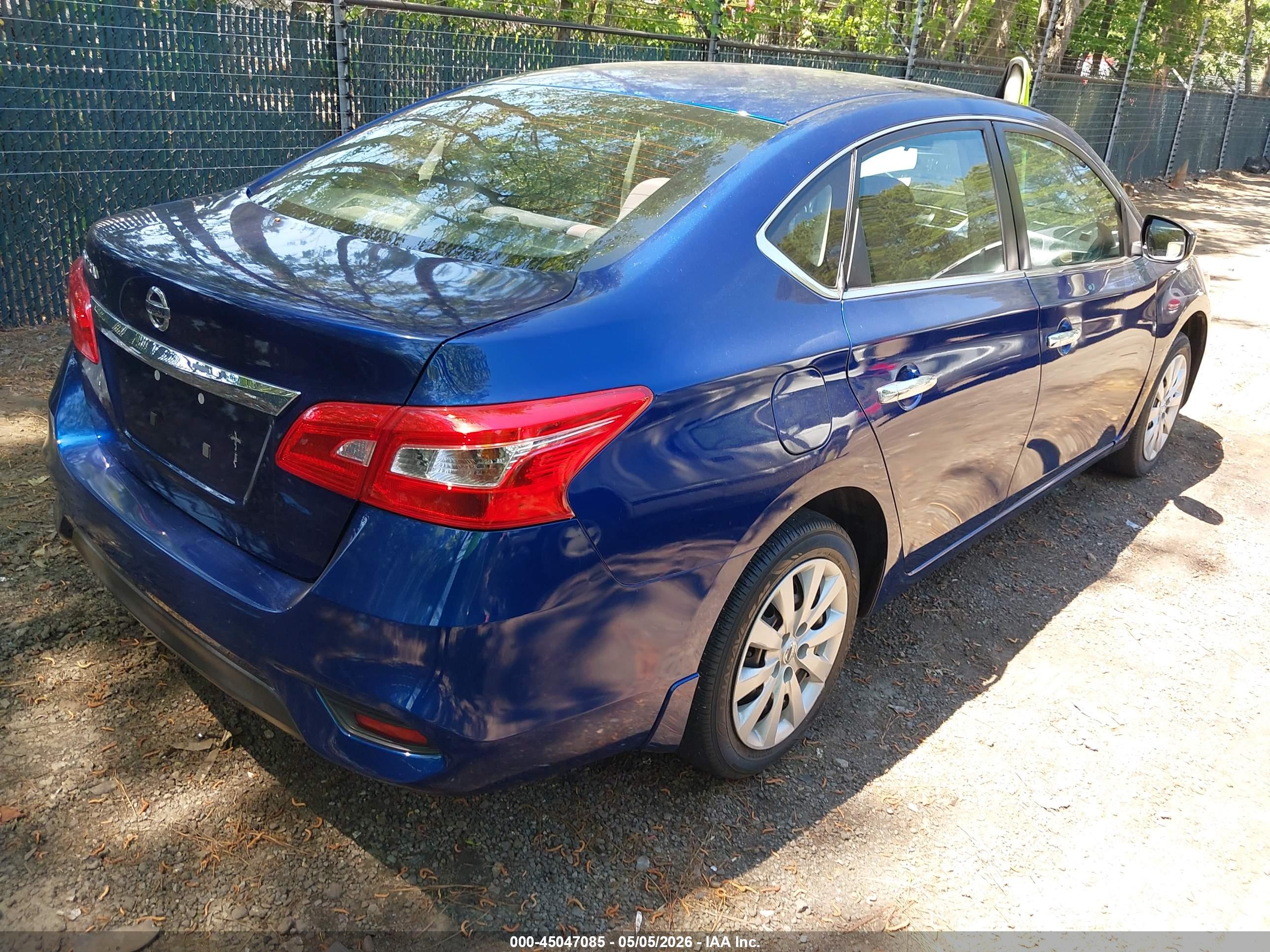 NISSAN SENTRA image 4