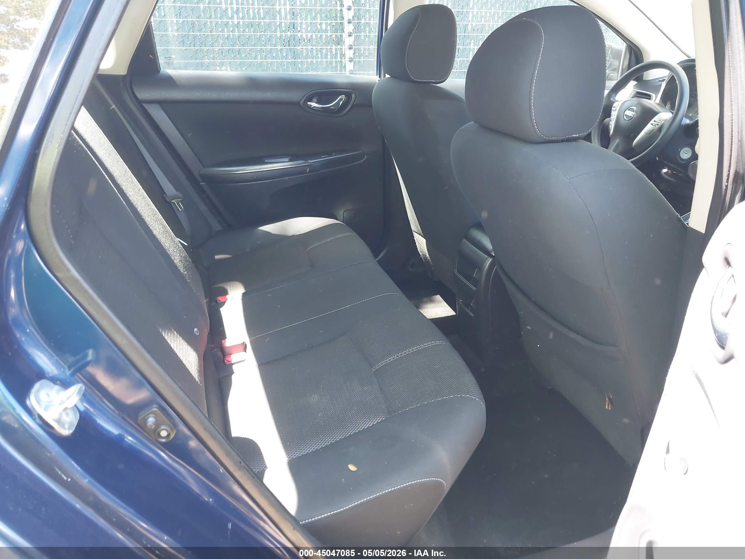 NISSAN SENTRA image 8