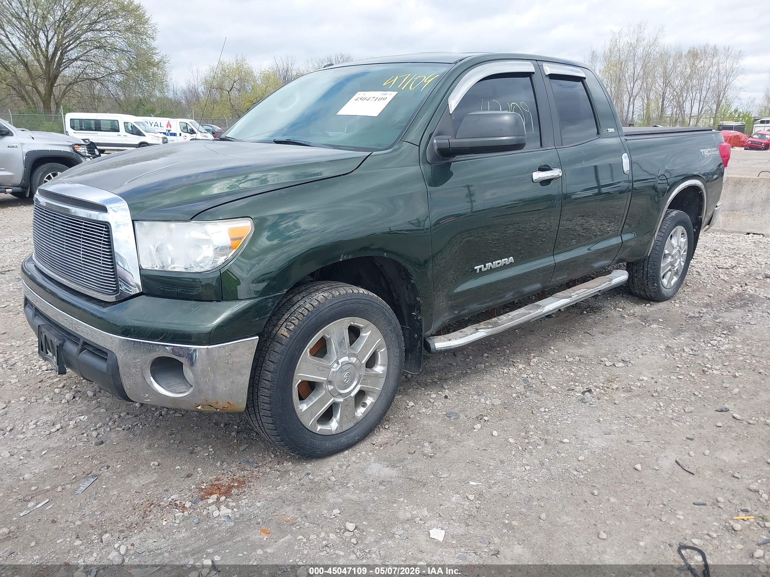 TOYOTA TUNDRA image 2