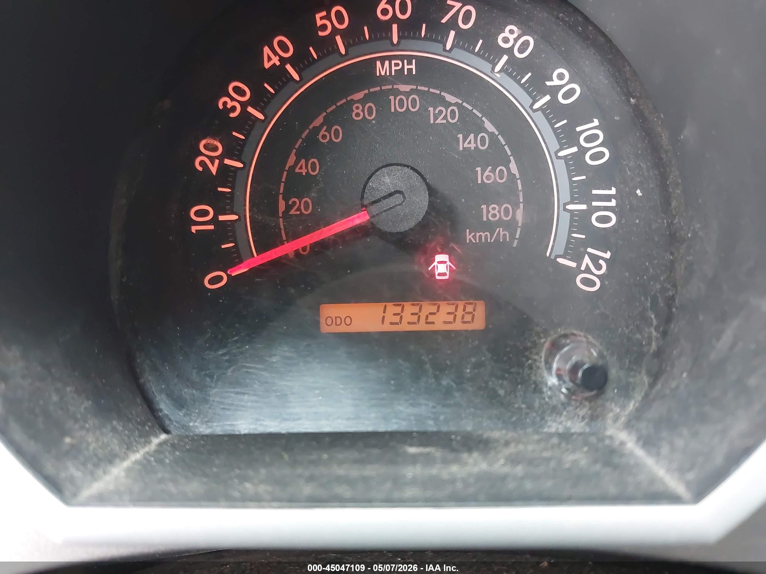 TOYOTA TUNDRA image 7