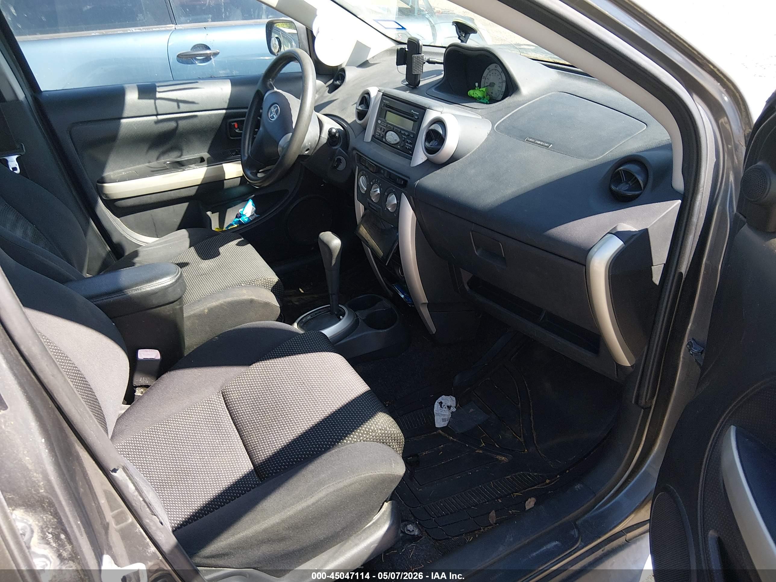 SCION XA image 5