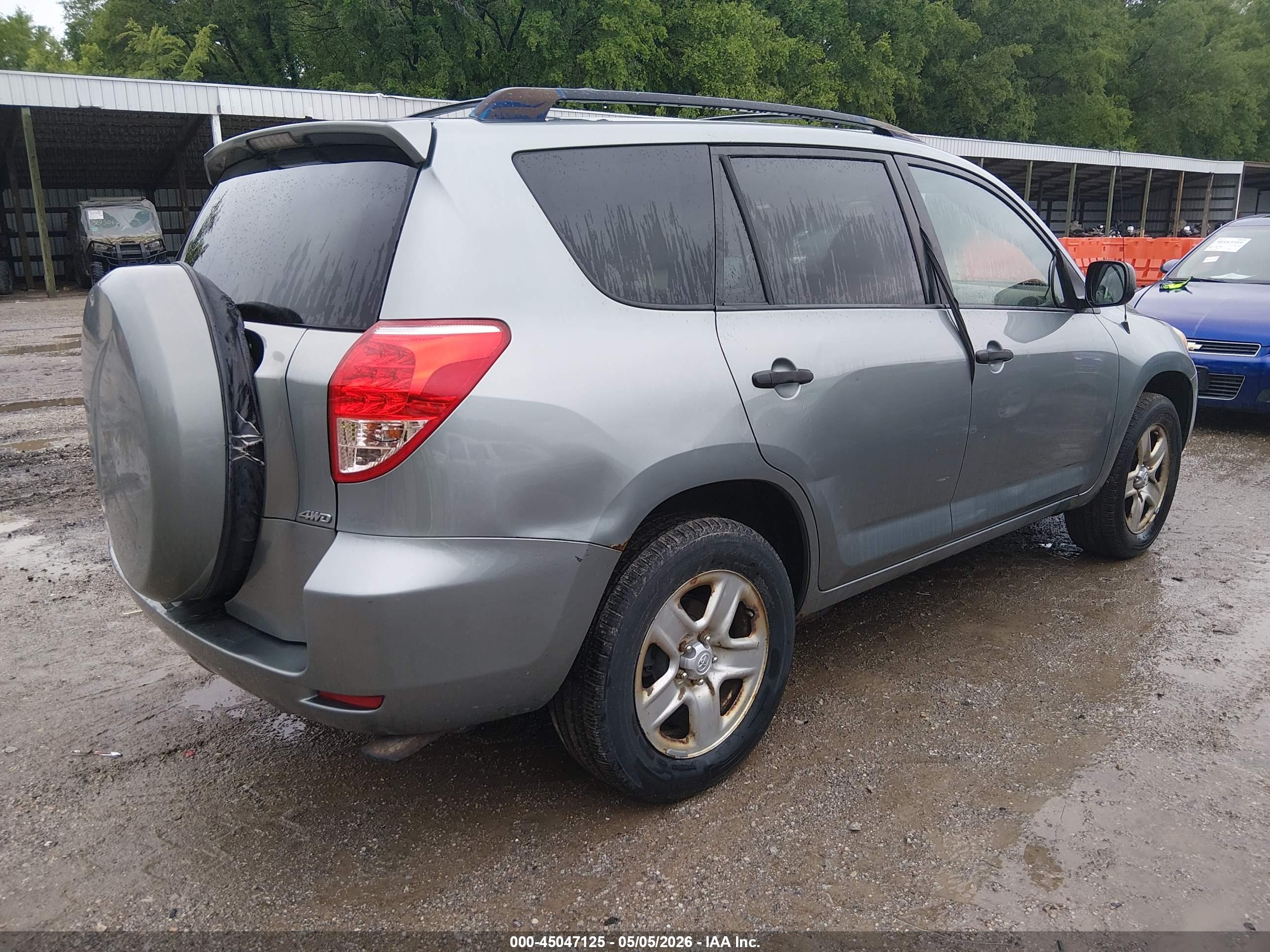 TOYOTA RAV4 image 4