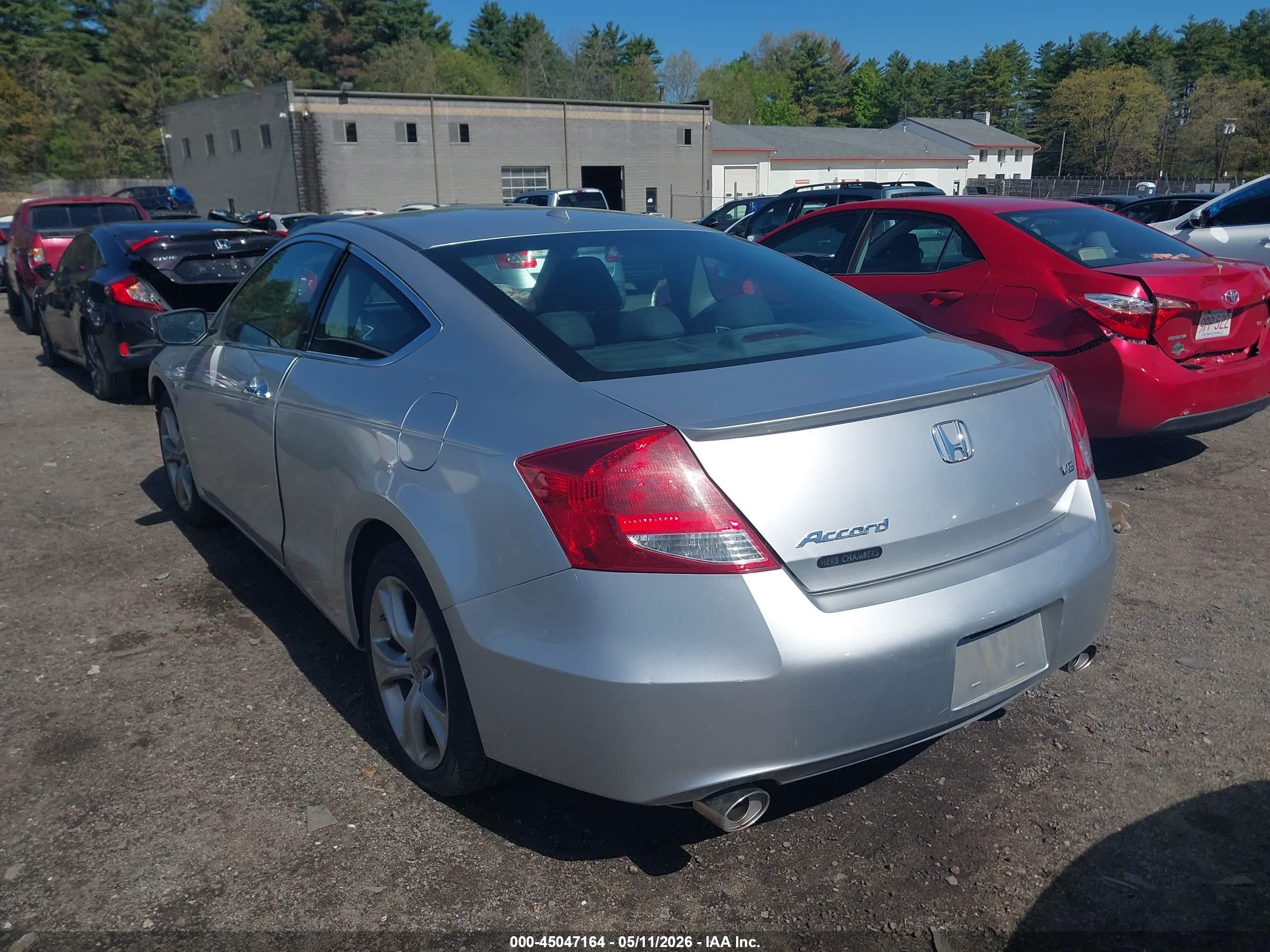 HONDA ACCORD image 3
