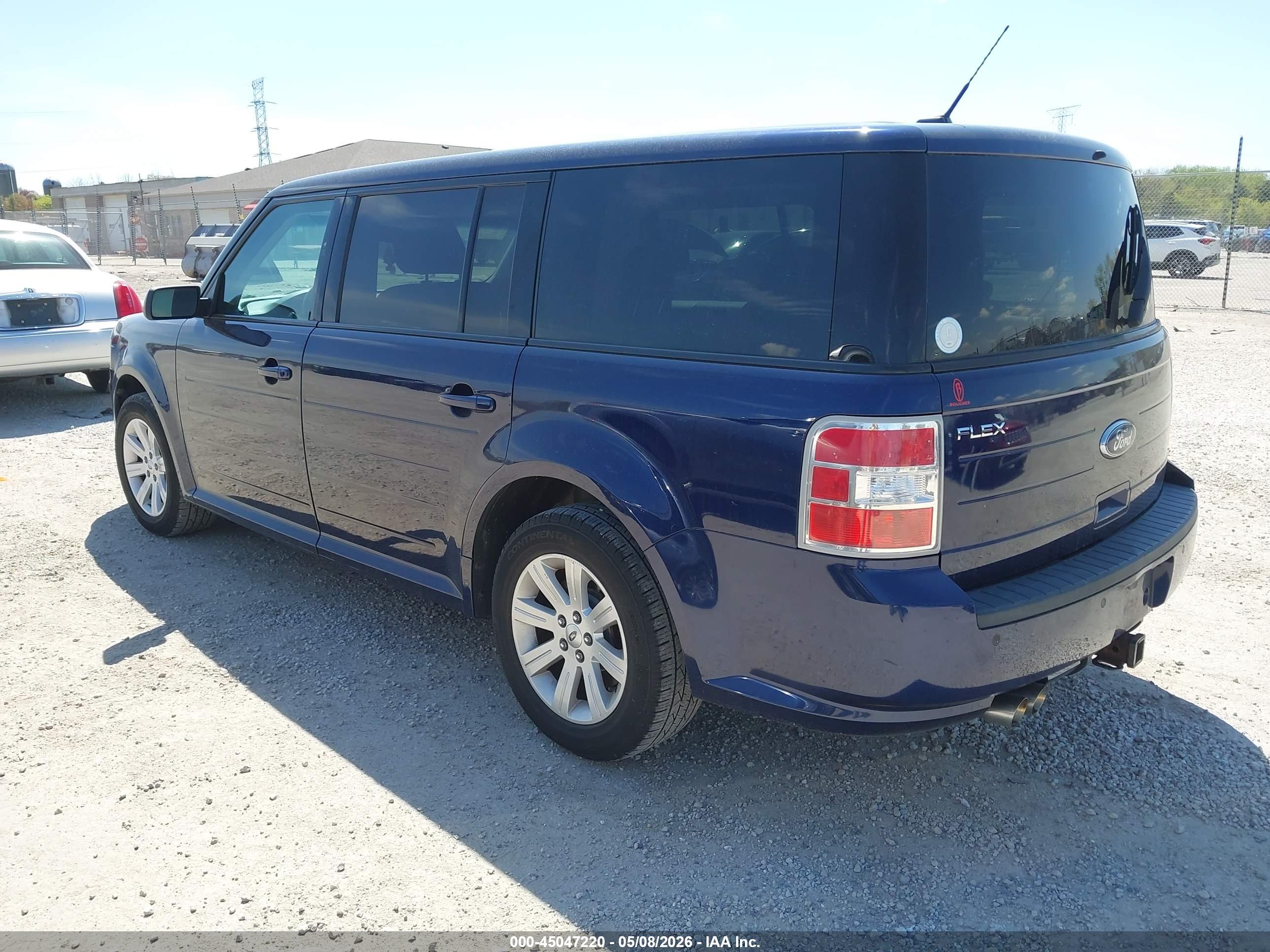 FORD FLEX image 3