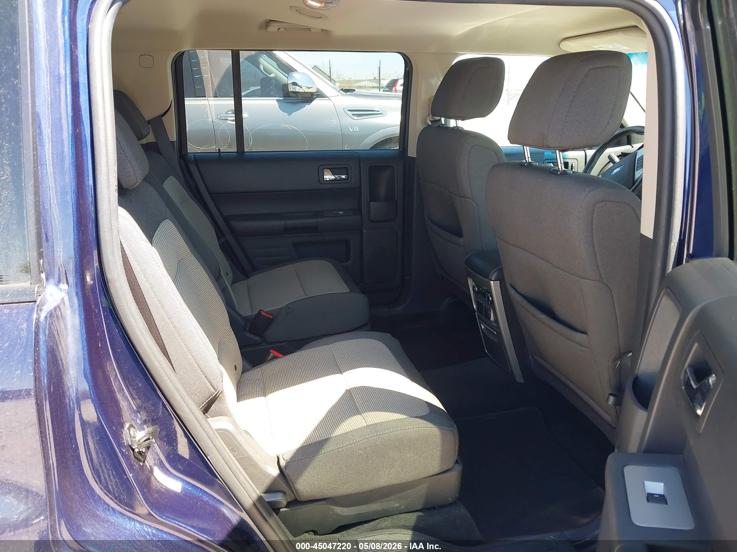 FORD FLEX image 8