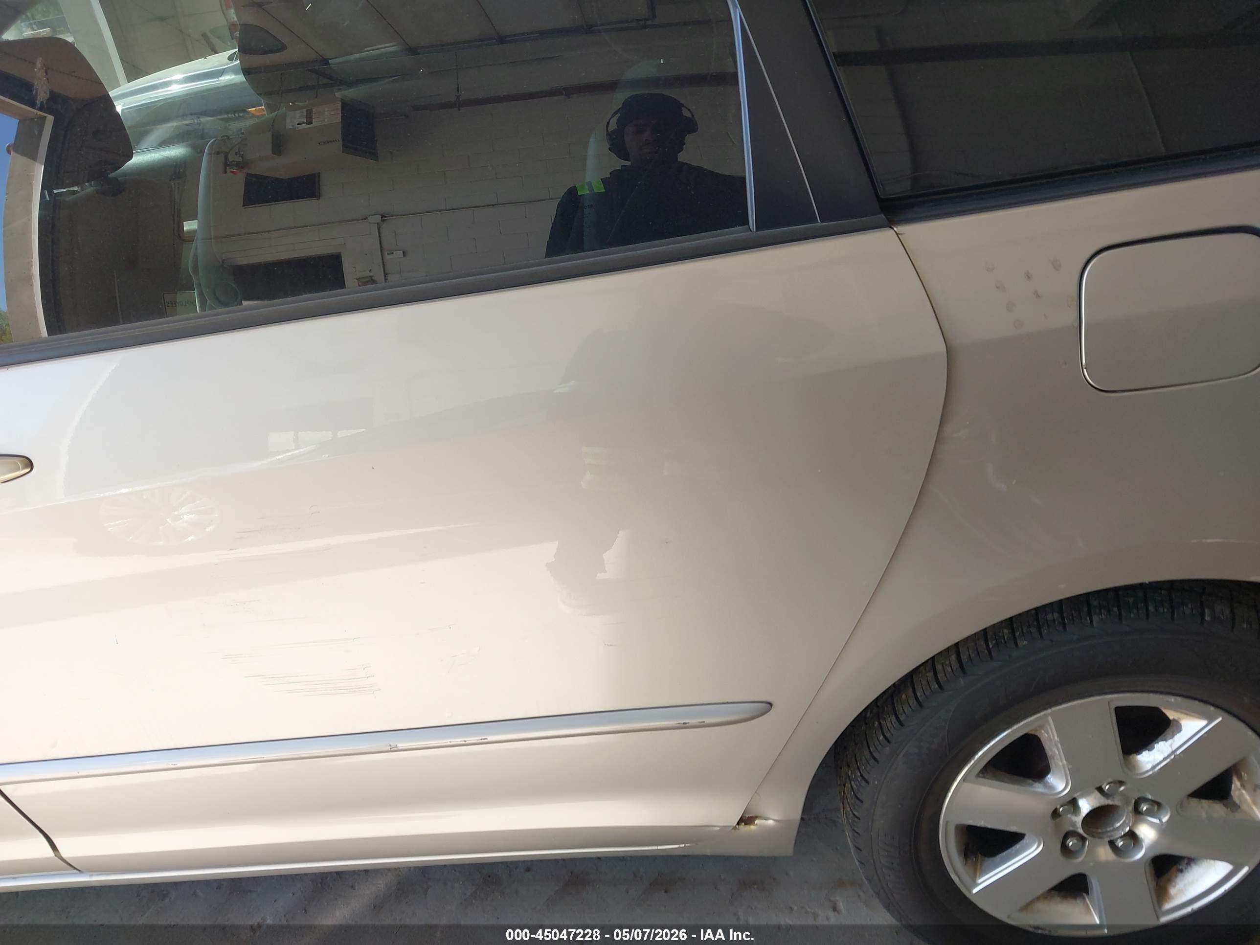 TOYOTA SIENNA image 6