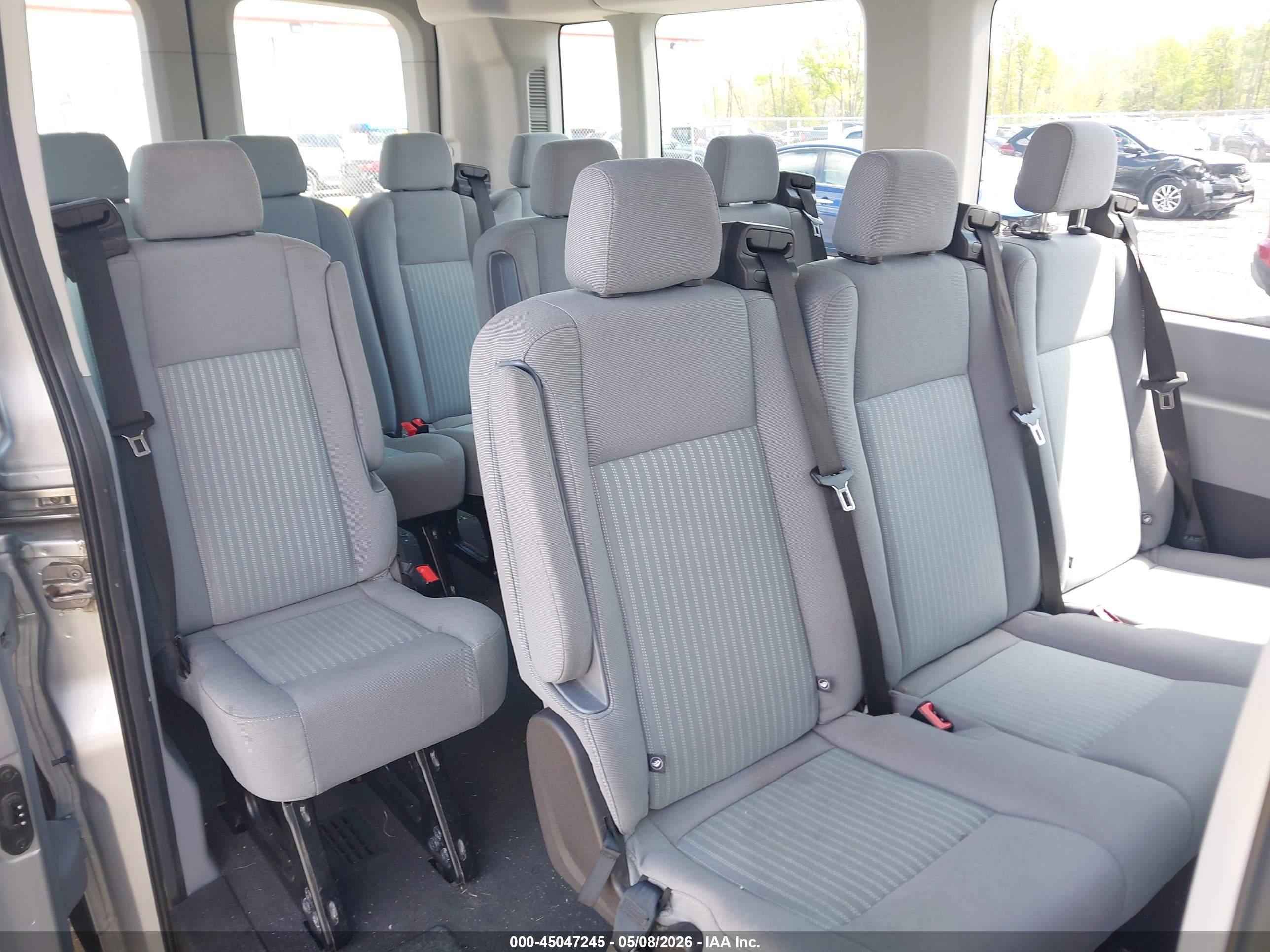 FORD TRANSIT image 8