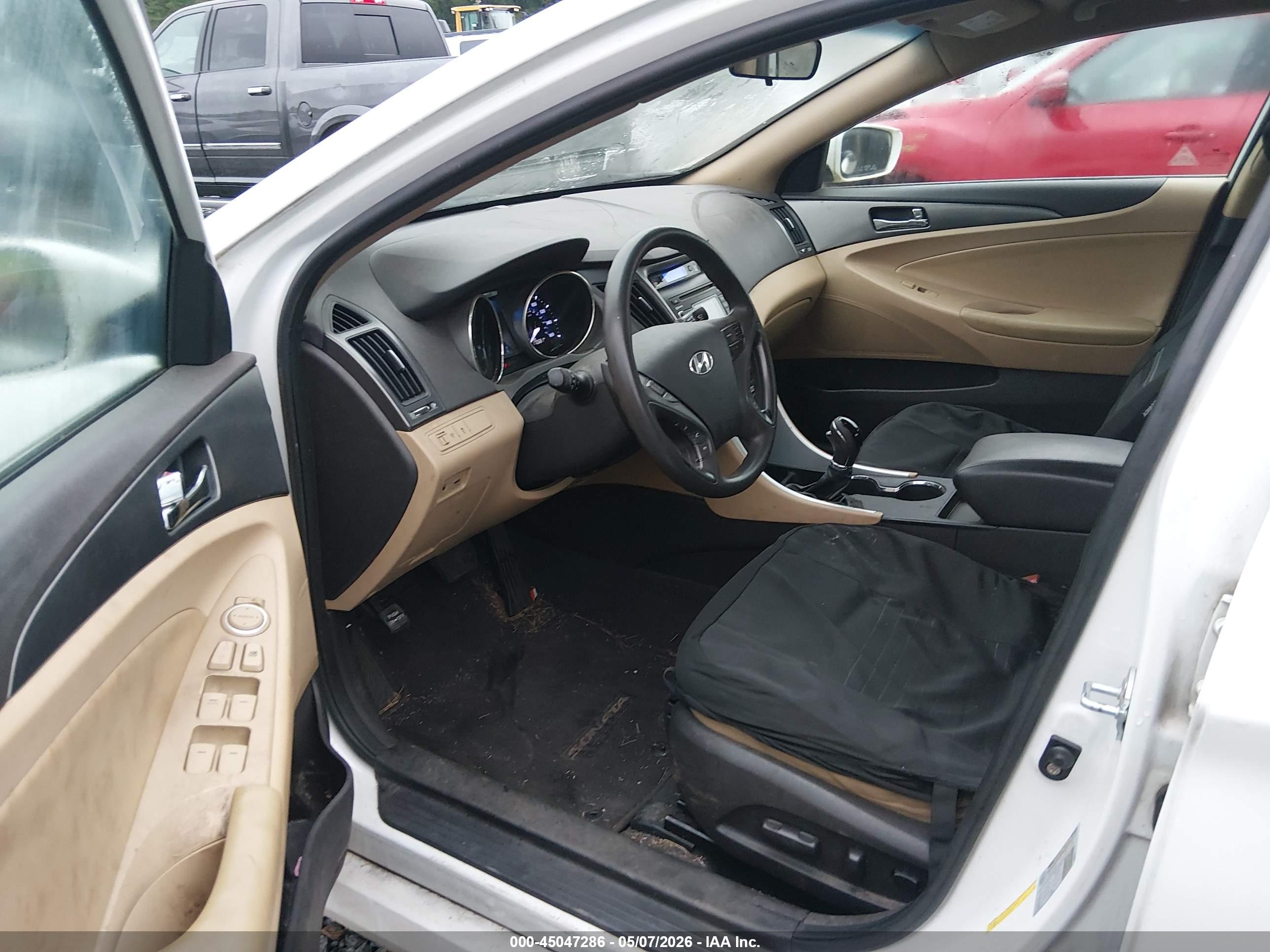 HYUNDAI SONATA image 5