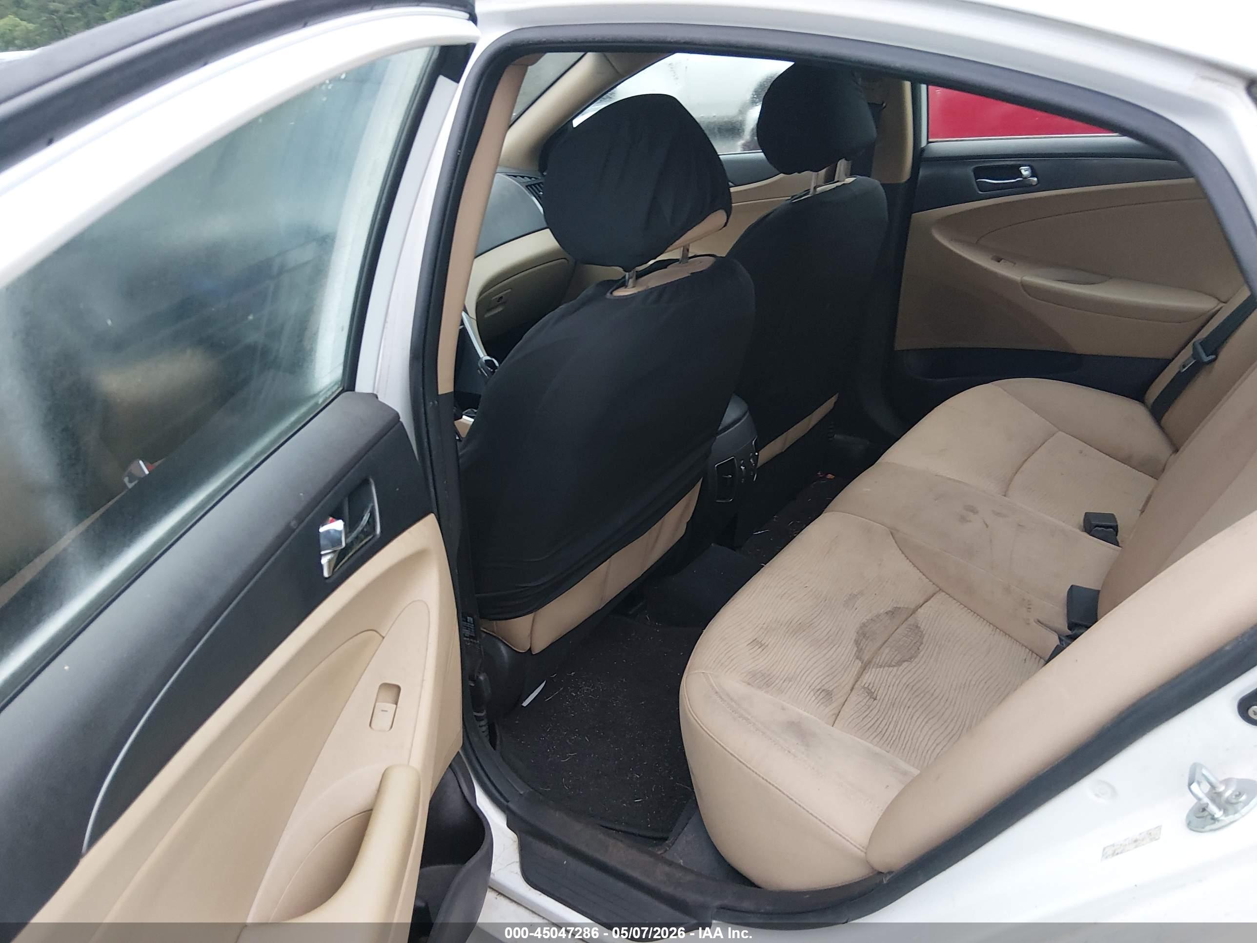 HYUNDAI SONATA image 8