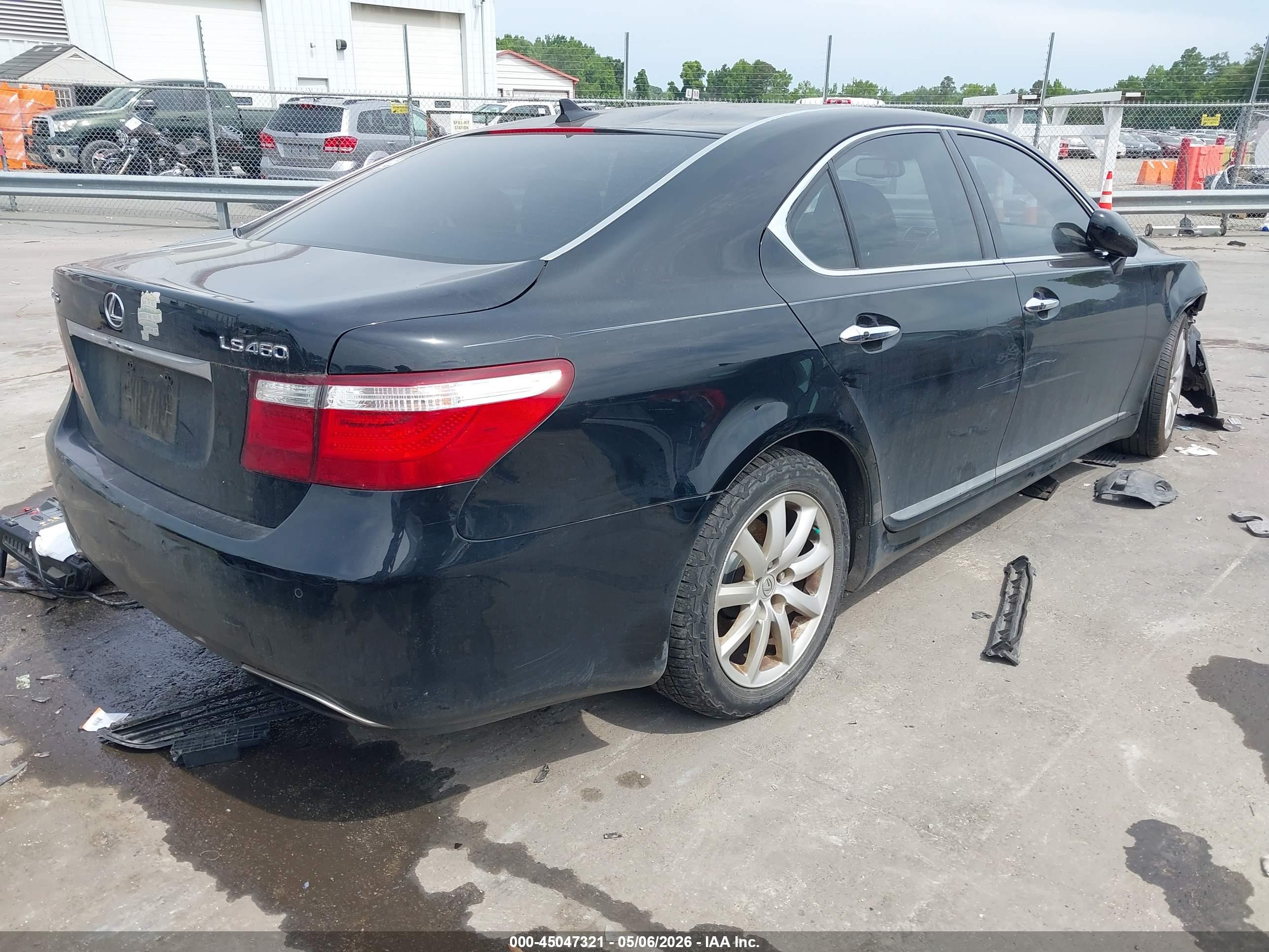 LEXUS LS image 4