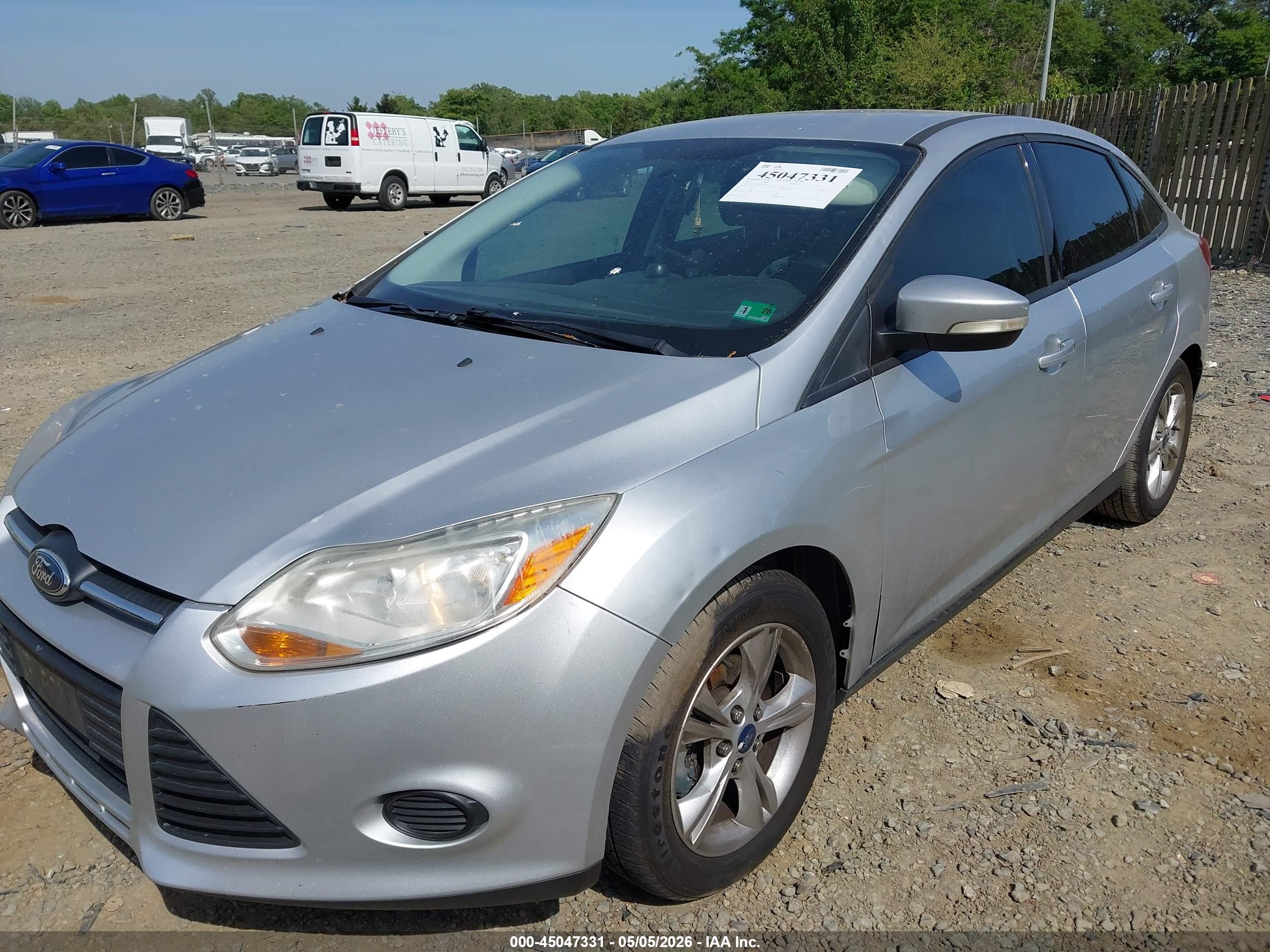FORD FOCUS image 2