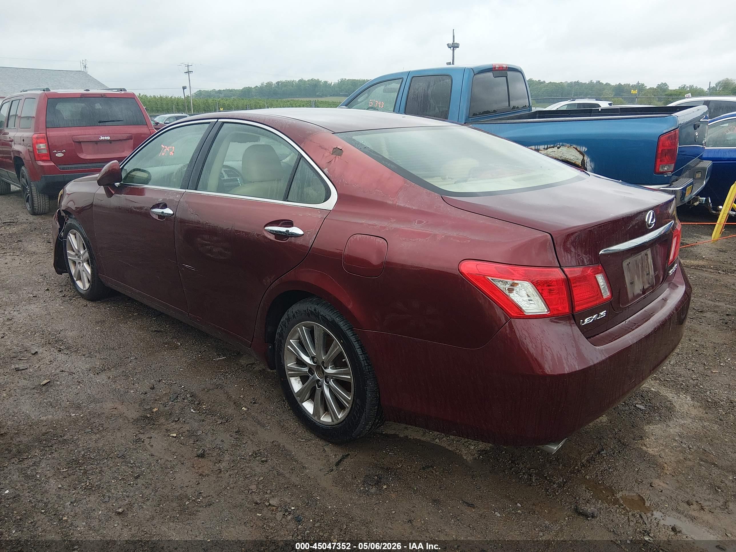 LEXUS ES image 3