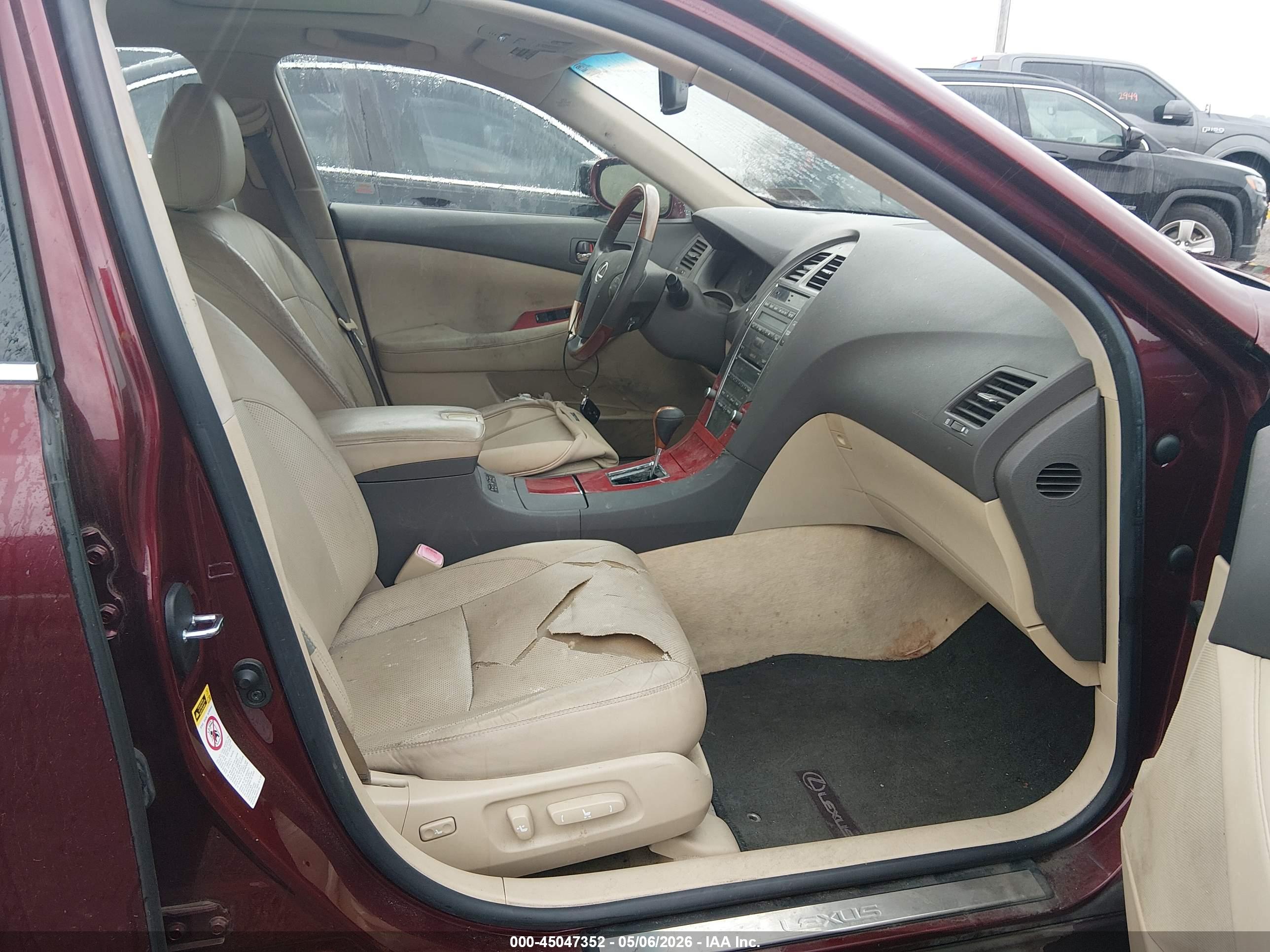 LEXUS ES image 5