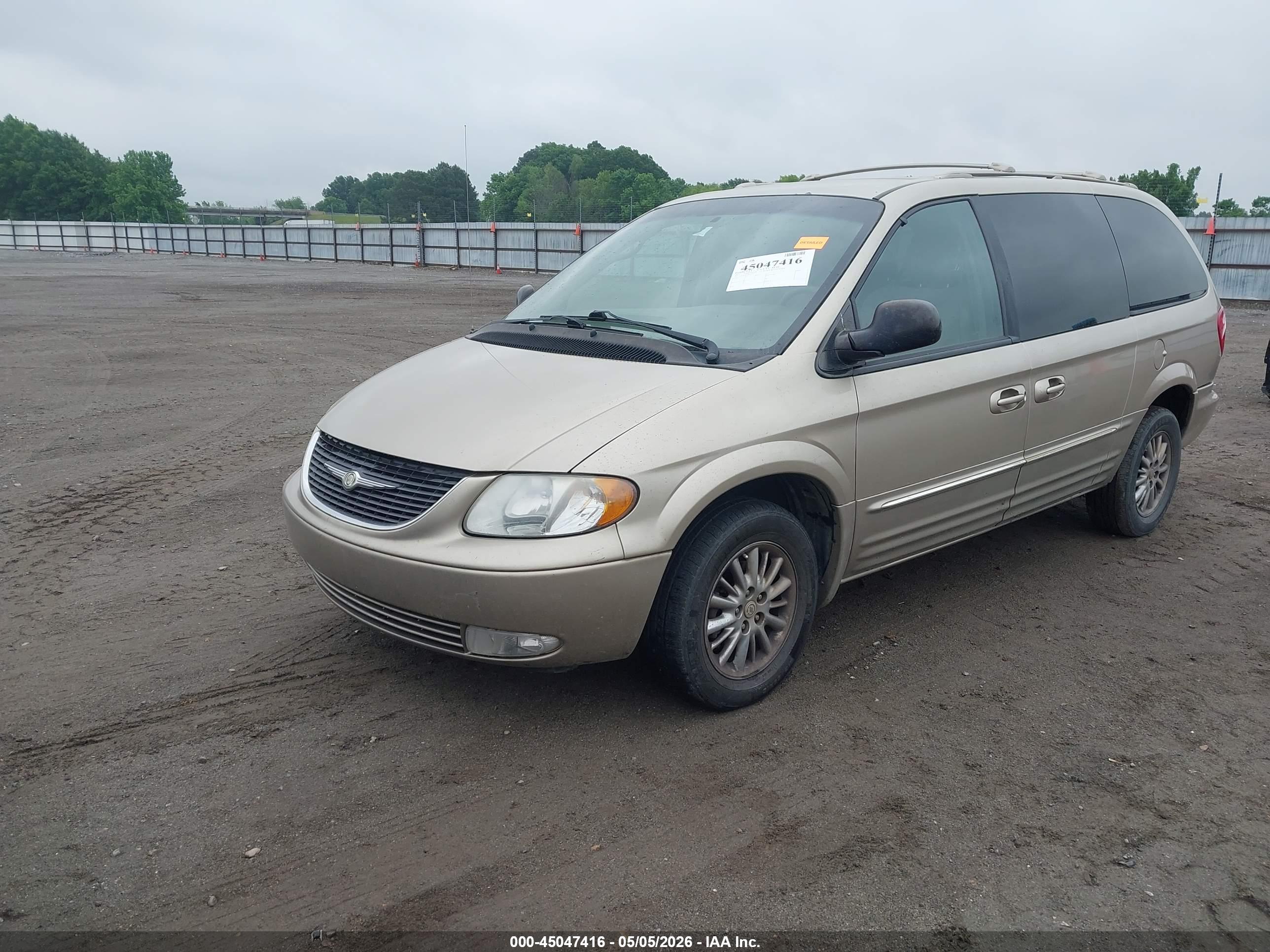 CHRYSLER TOWN image 2
